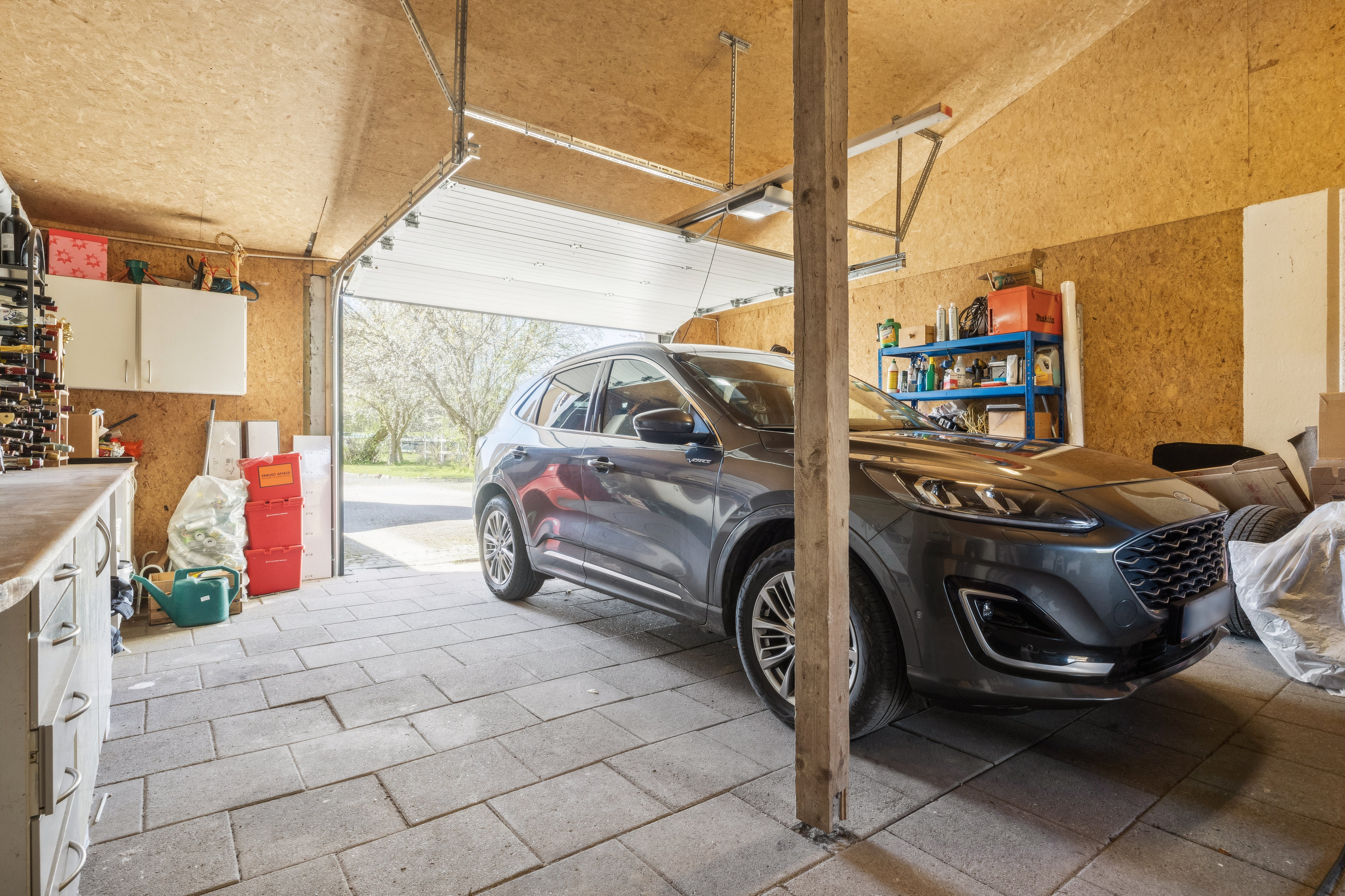 Fremhævet garage billede i fuldskærmstilstand. Billede af Overdrevsvejen 114, Lellinge, 4600 Køge