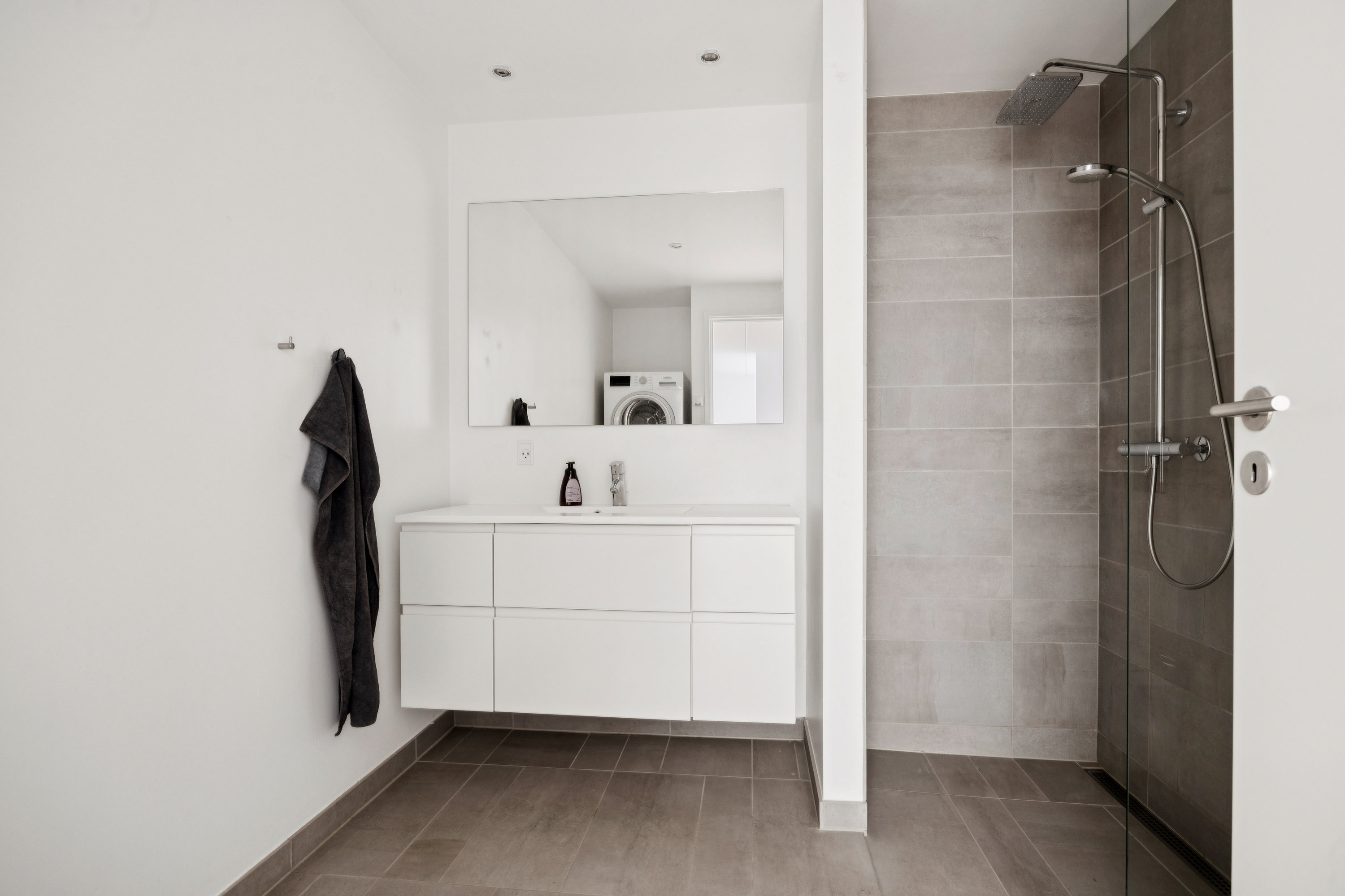 Fremhævet værelse billede i fuldskærmstilstand. Billede af Havnegade 29, 2. th., 9400 Nørresundby