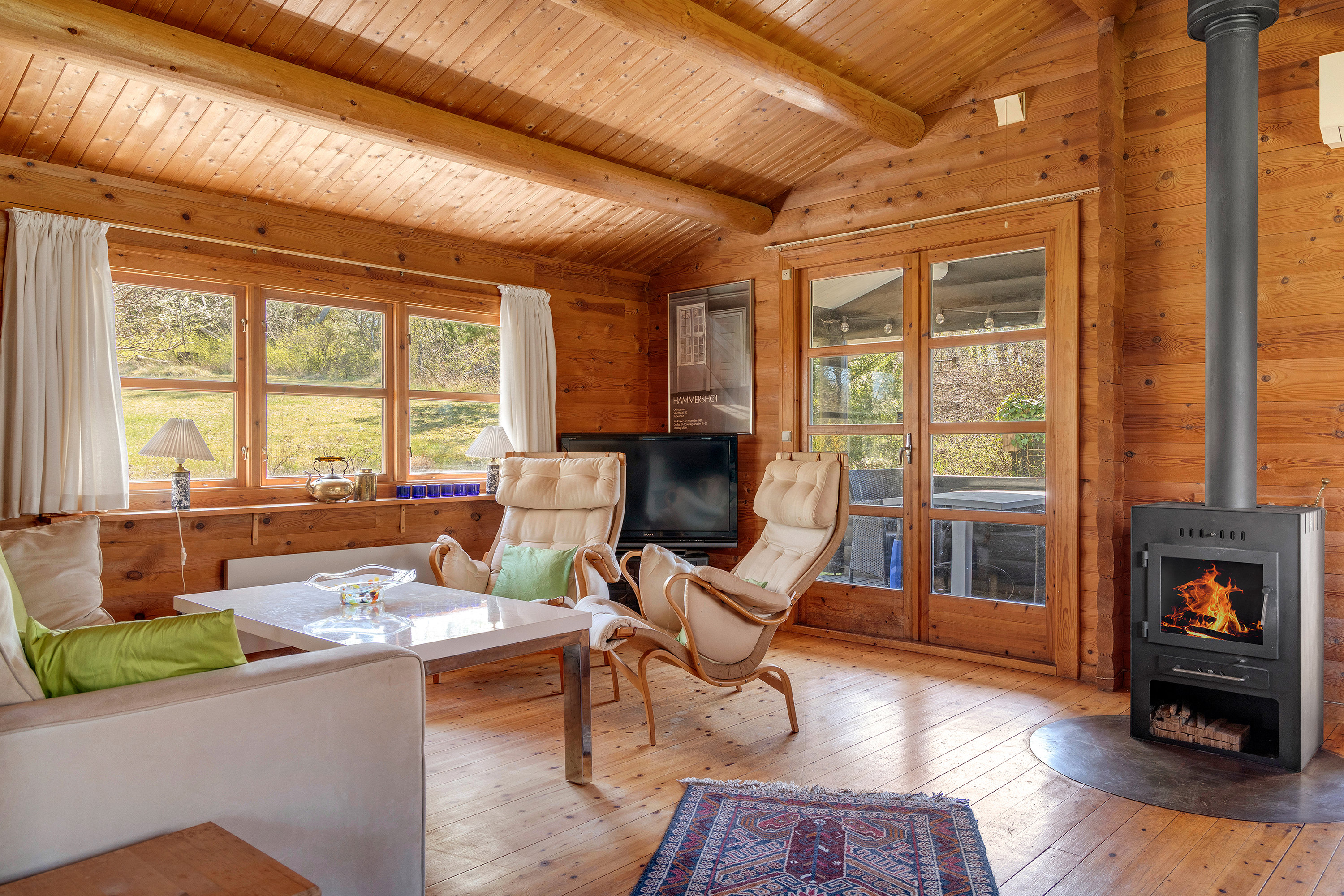 Fremhævet stue billede i fuldskærmstilstand. Billede af Riishøj-Åsen 5, Rågeleje, 3210 Vejby