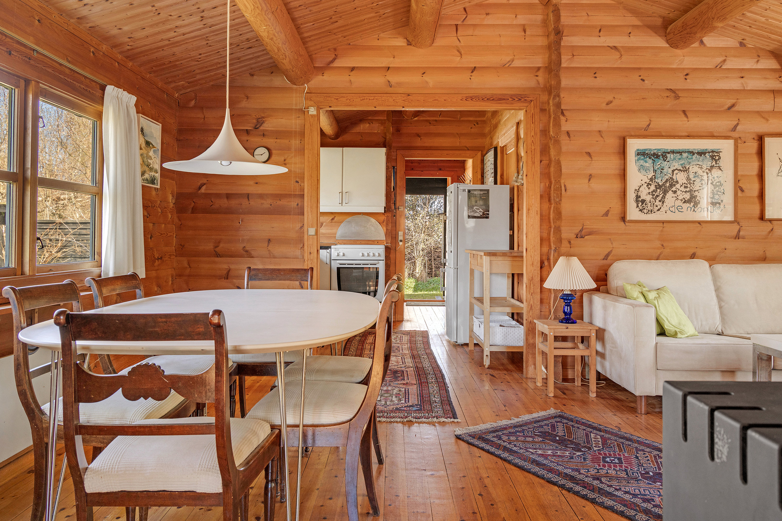 Fremhævet stue billede i fuldskærmstilstand. Billede af Riishøj-Åsen 5, Rågeleje, 3210 Vejby