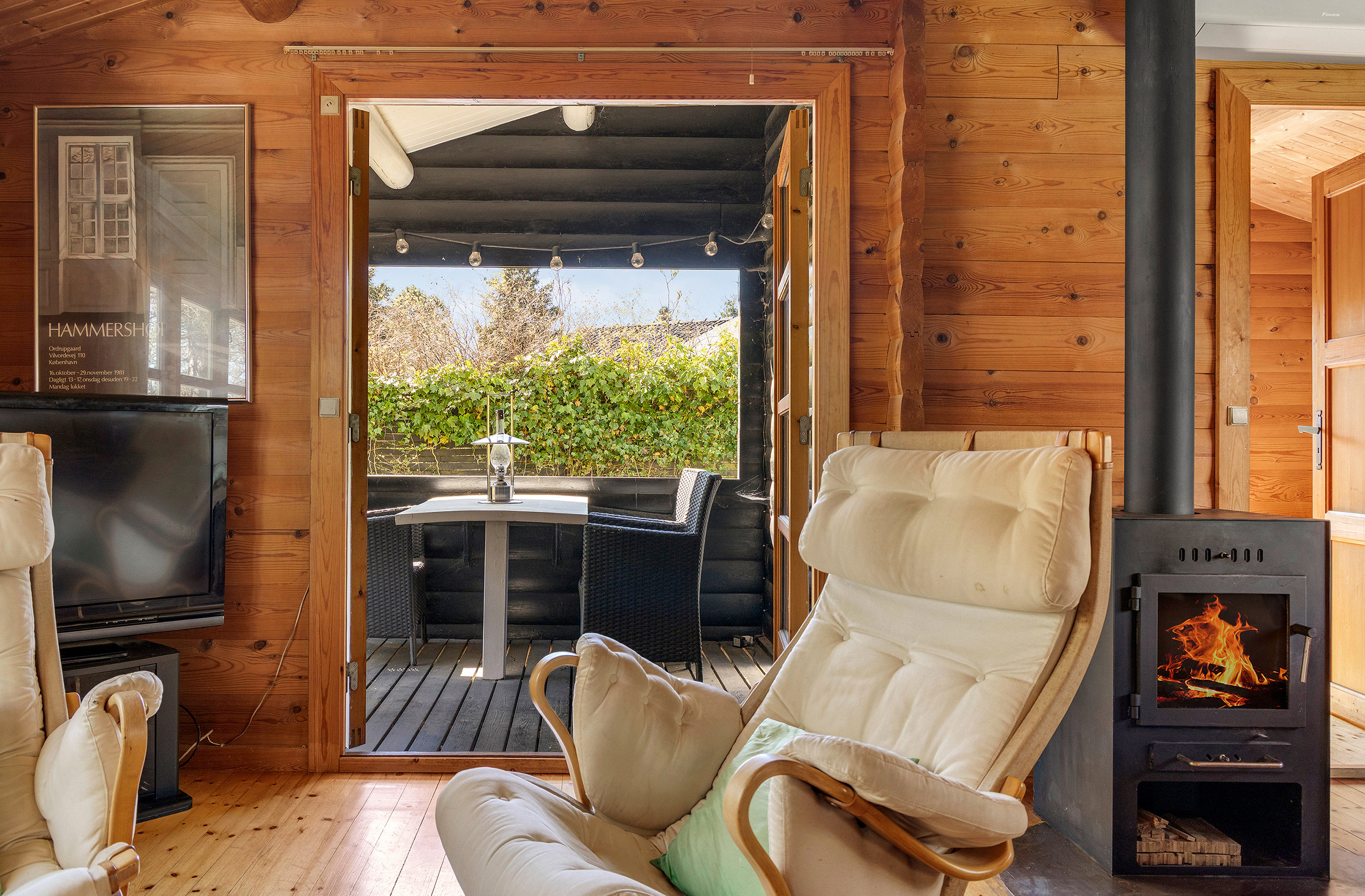 Fremhævet stue billede i fuldskærmstilstand. Billede af Riishøj-Åsen 5, Rågeleje, 3210 Vejby