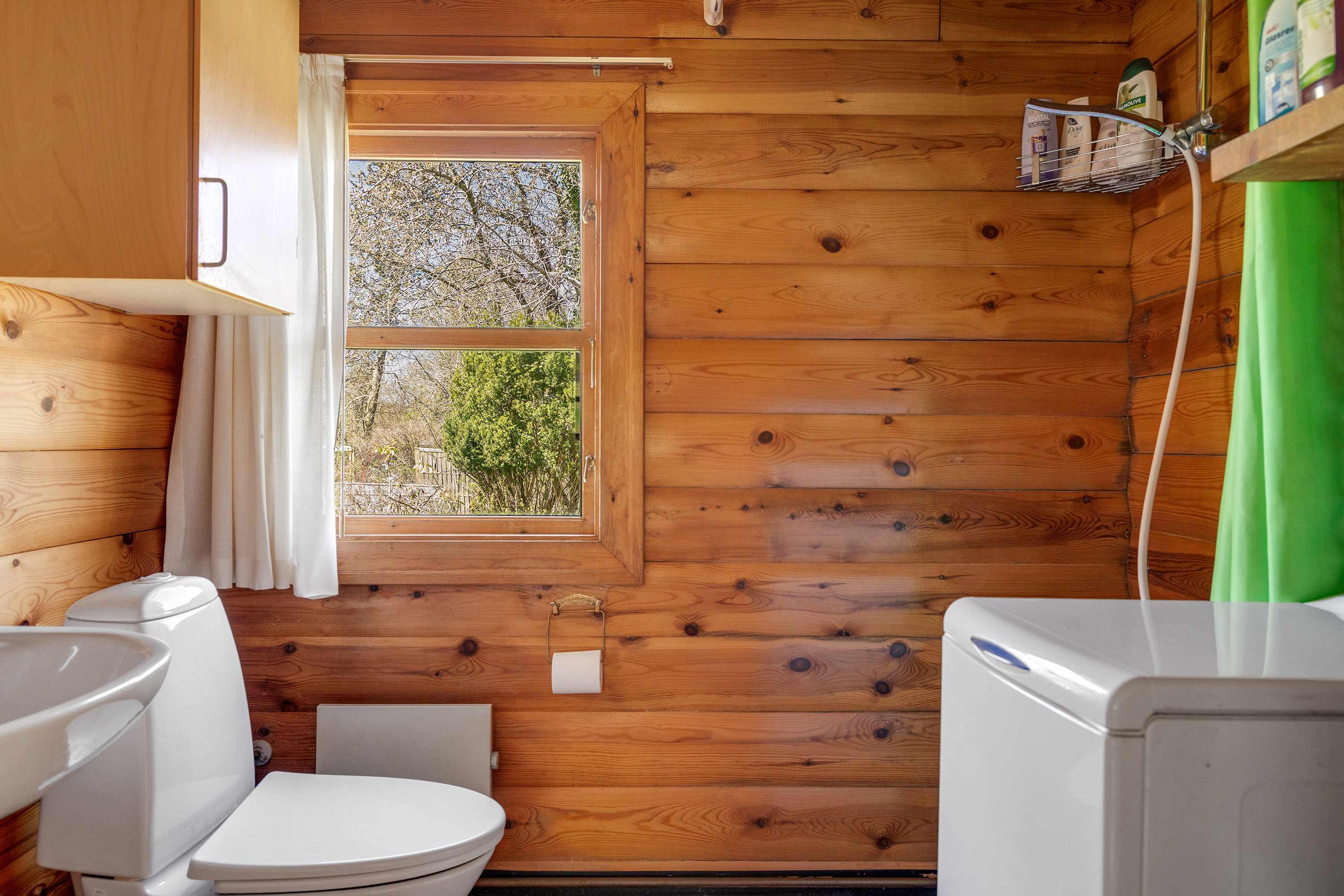 Fremhævet toilet billede i fuldskærmstilstand. Billede af Riishøj-Åsen 5, Rågeleje, 3210 Vejby