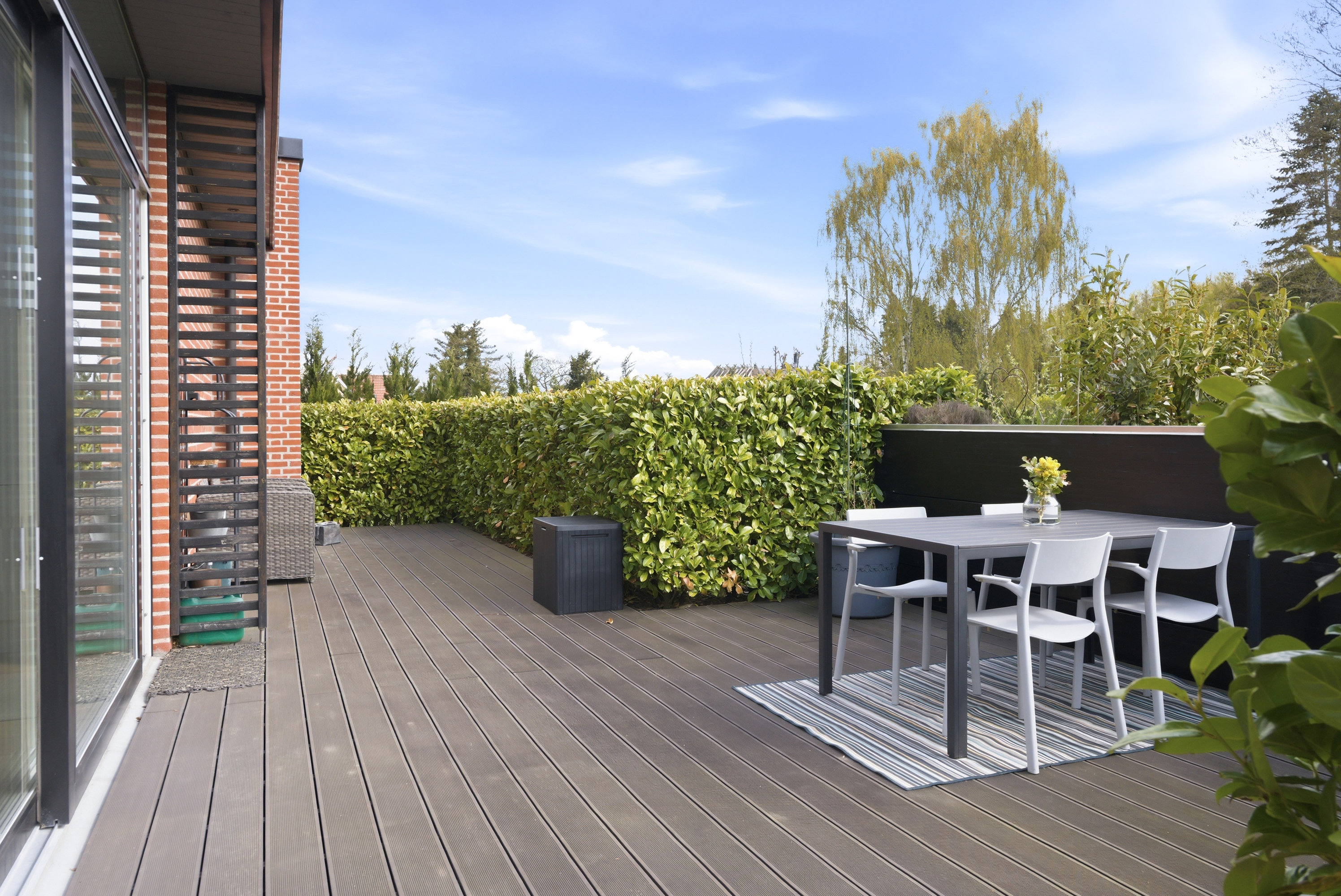 Fremhævet facade billede i fuldskærmstilstand. Billede af Overtvedvej 16, Allesø, 5270 Odense N