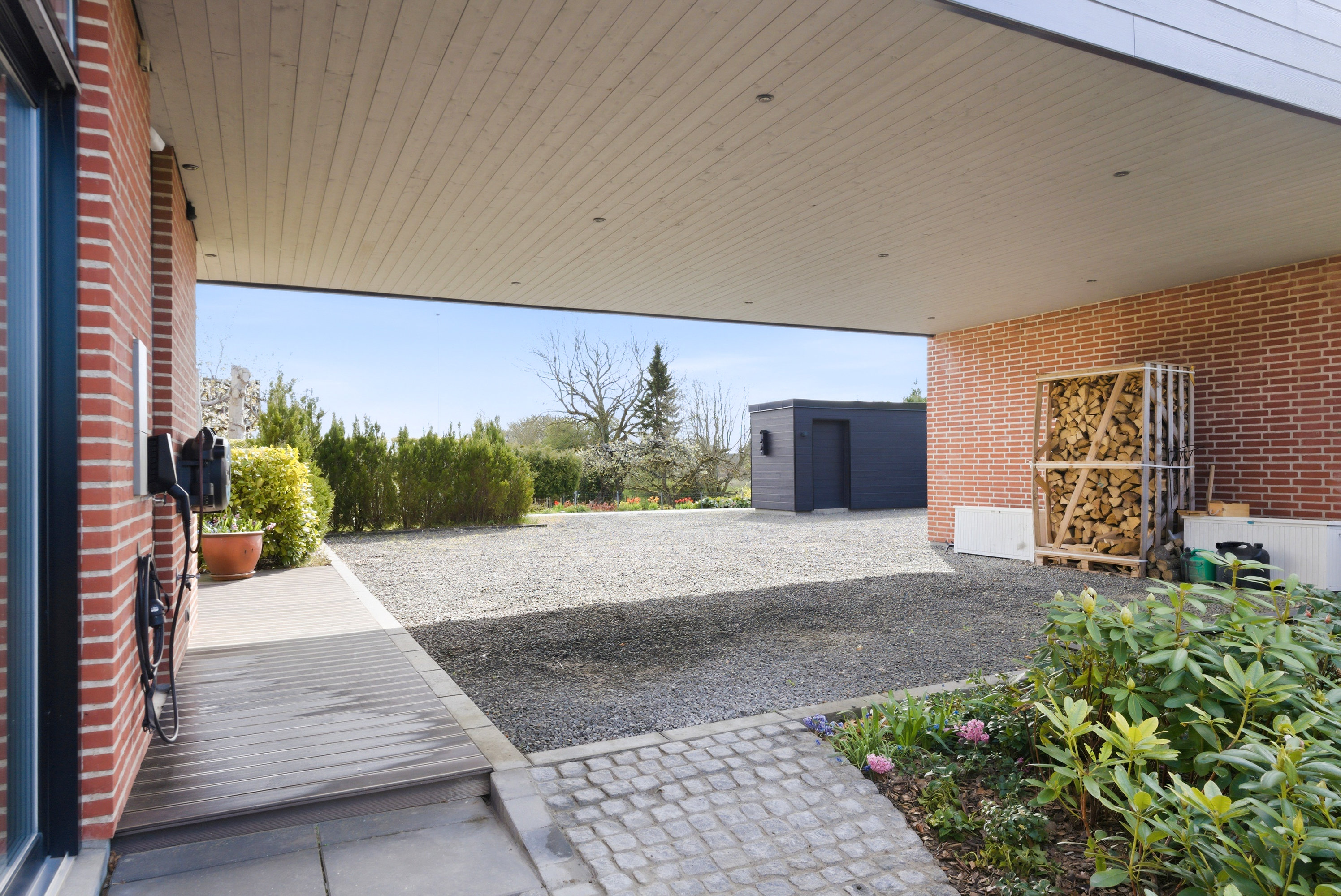 Fremhævet facade billede i fuldskærmstilstand. Billede af Overtvedvej 16, Allesø, 5270 Odense N