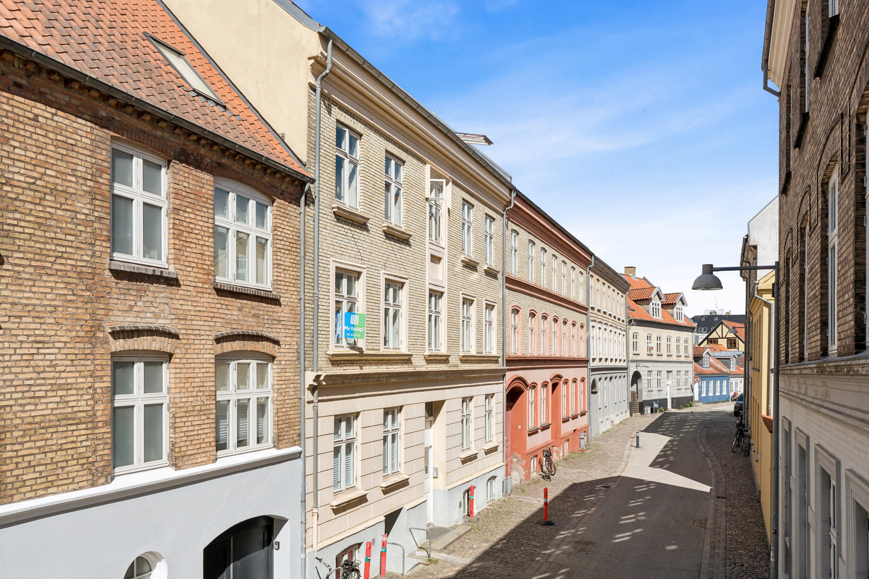 Fremhævet andet billede i fuldskærmstilstand. Billede af Peder Barkes Gade 46, 1. tv., 9000 Aalborg