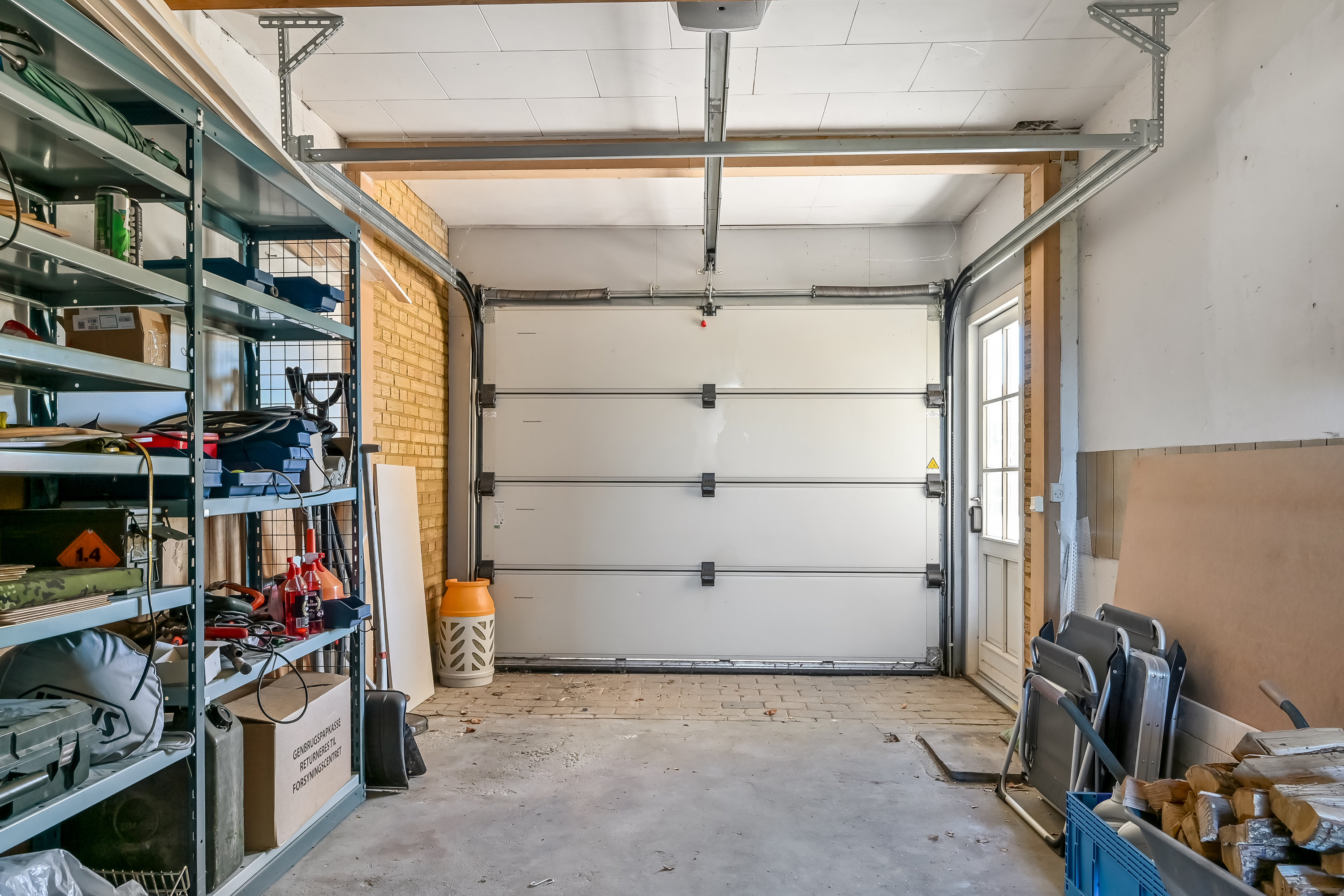 Fremhævet garage billede i fuldskærmstilstand. Billede af Birkevej 21, 7451 Sunds