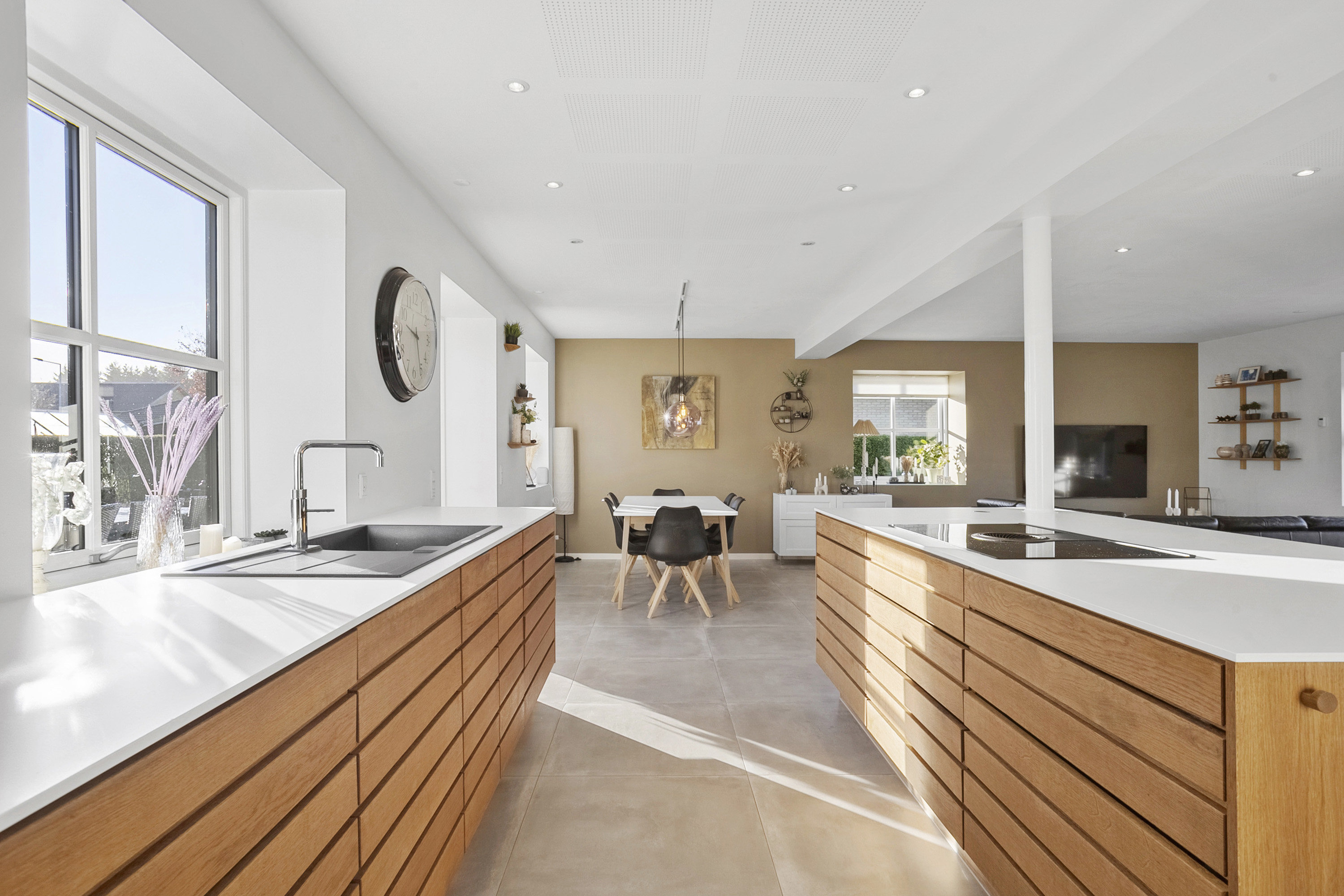 Fremhævet køkken alrum billede i fuldskærmstilstand. Billede af Godthåbsvej 1, Astrup, 9800 Hjørring