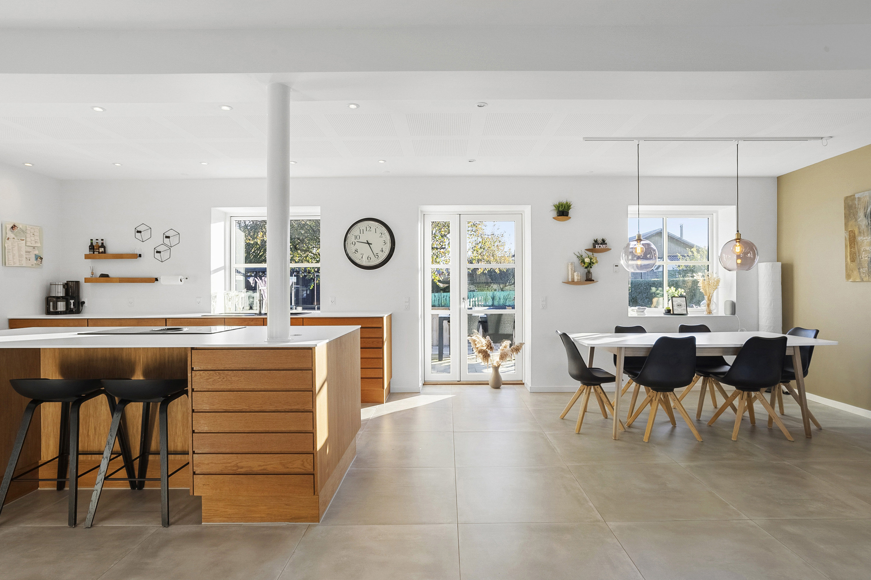 Fremhævet køkken alrum billede i fuldskærmstilstand. Billede af Godthåbsvej 1, Astrup, 9800 Hjørring