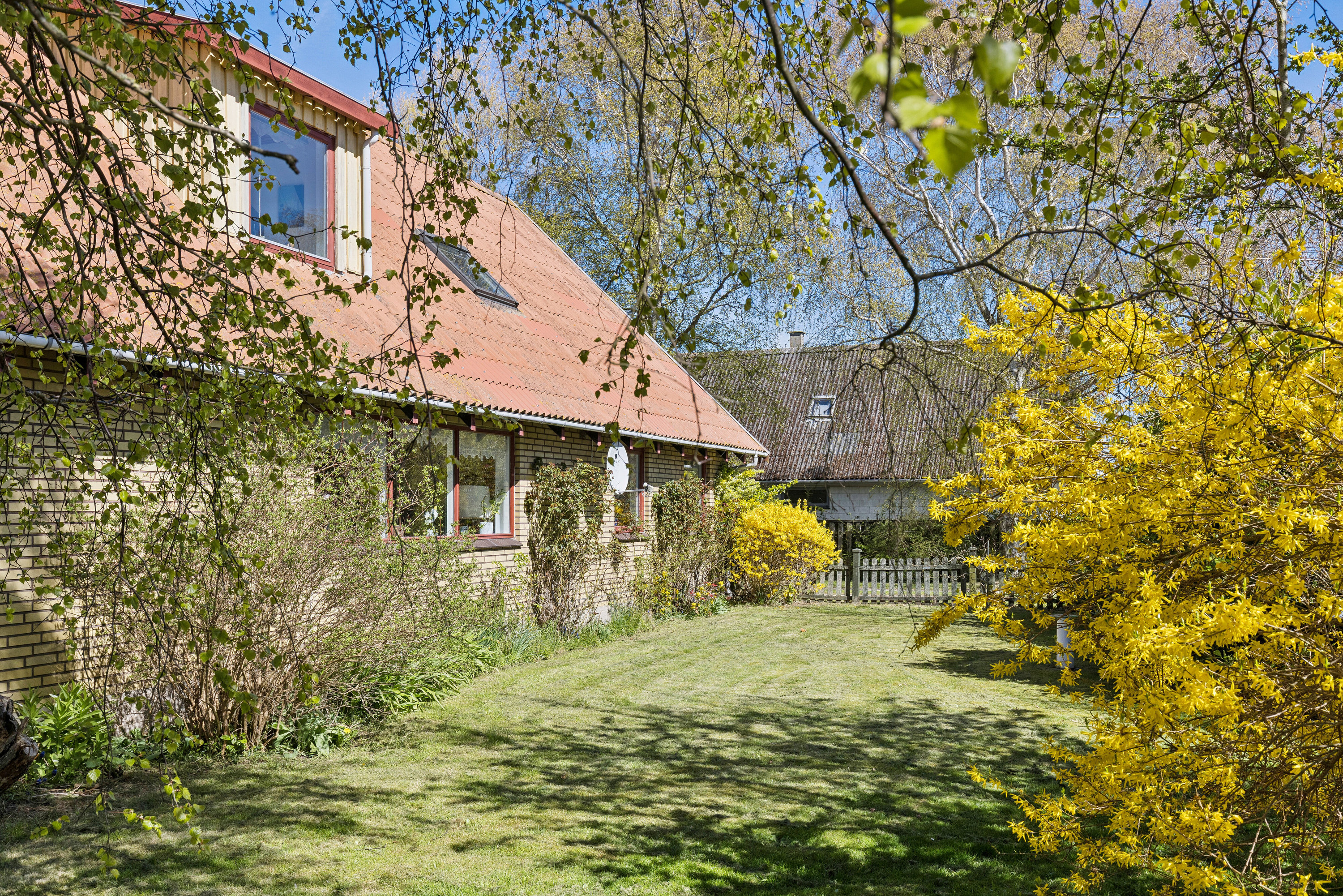 Fremhævet set fra haven billede i fuldskærmstilstand. Billede af Englodden 26, Reersø, 4281 Gørlev