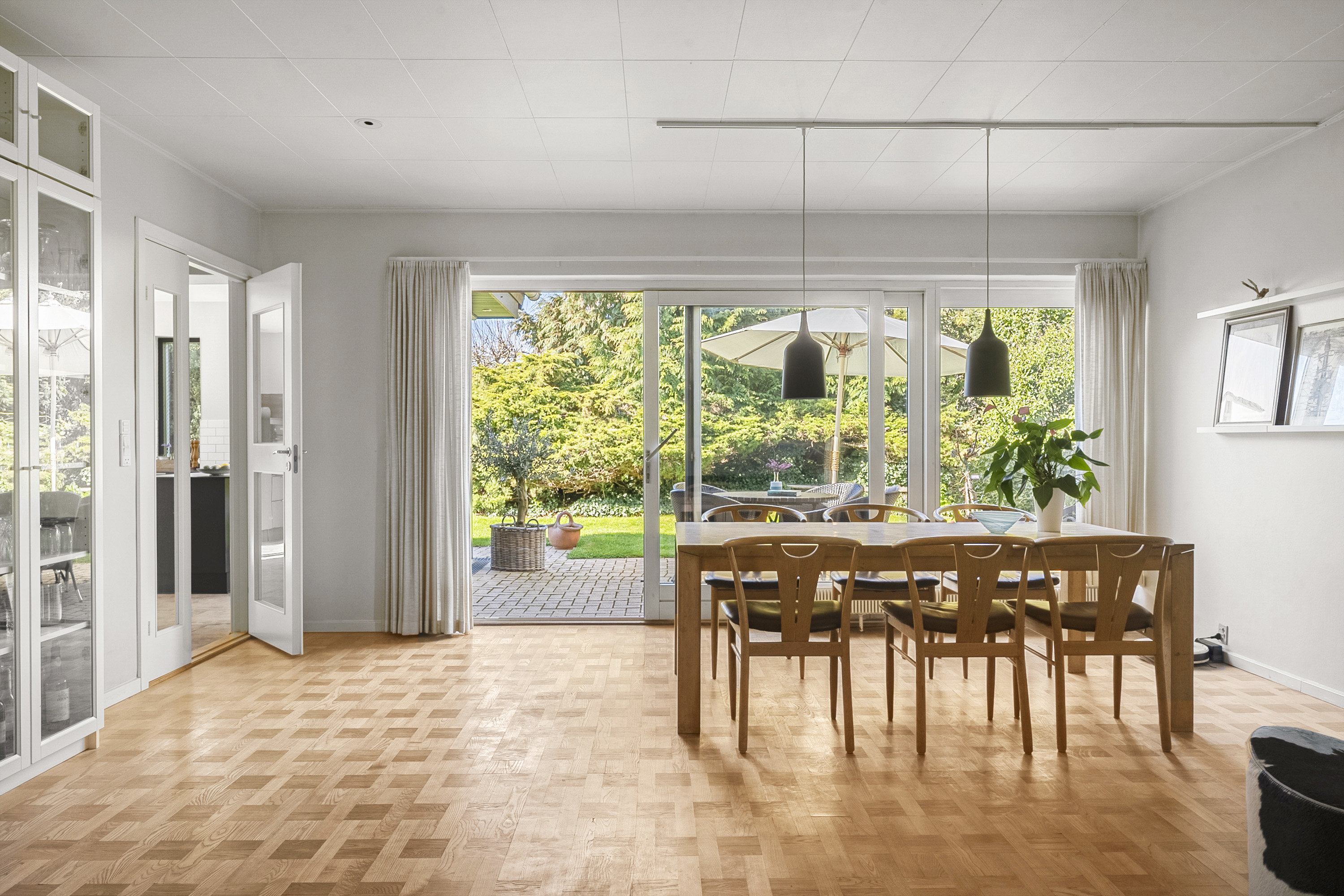 Fremhævet spisestue billede i fuldskærmstilstand. Billede af Spangsvej 46, Paarup, 5210 Odense NV