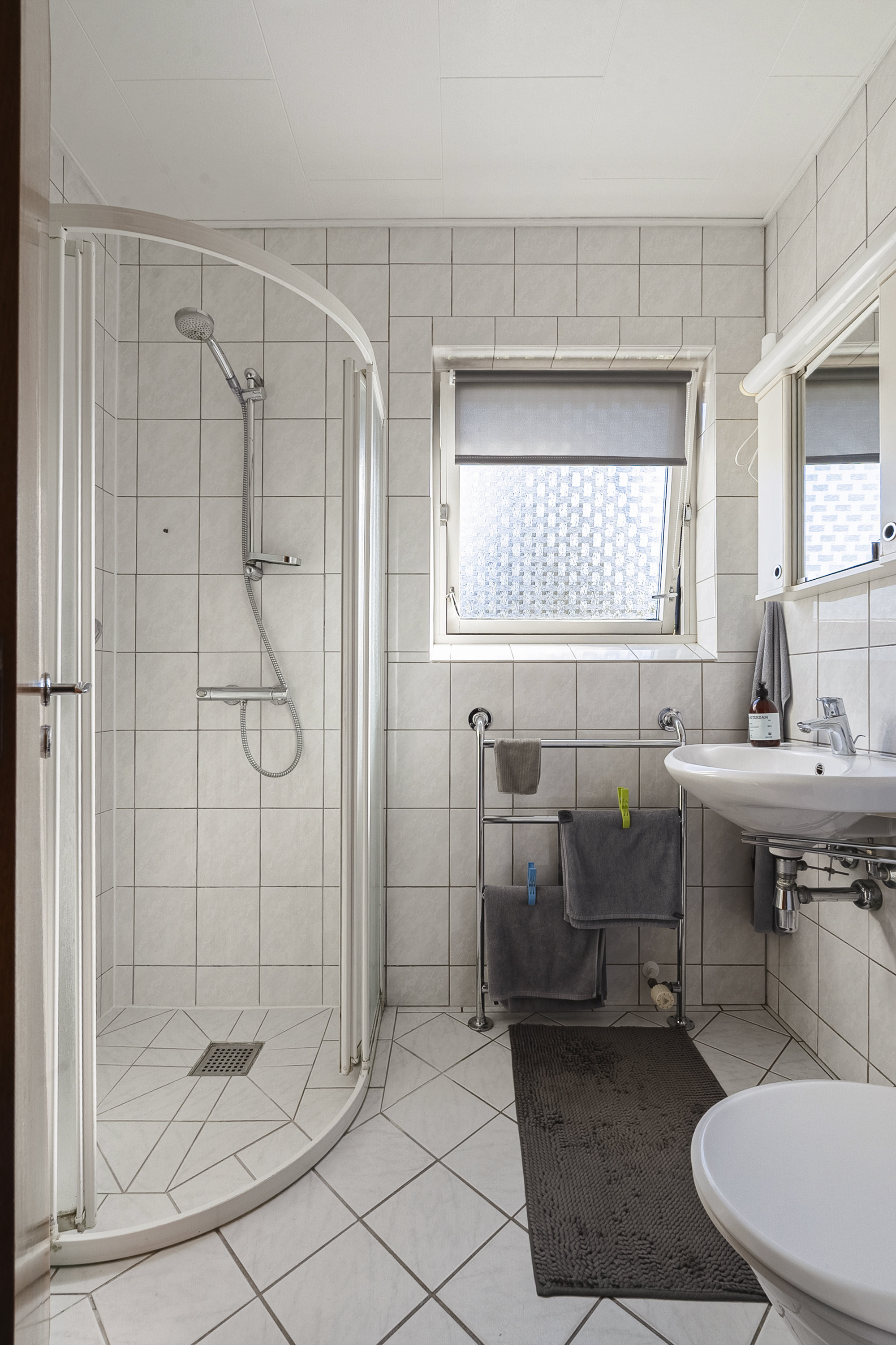 Fremhævet badeværelse billede i fuldskærmstilstand. Billede af Spangsvej 46, Paarup, 5210 Odense NV