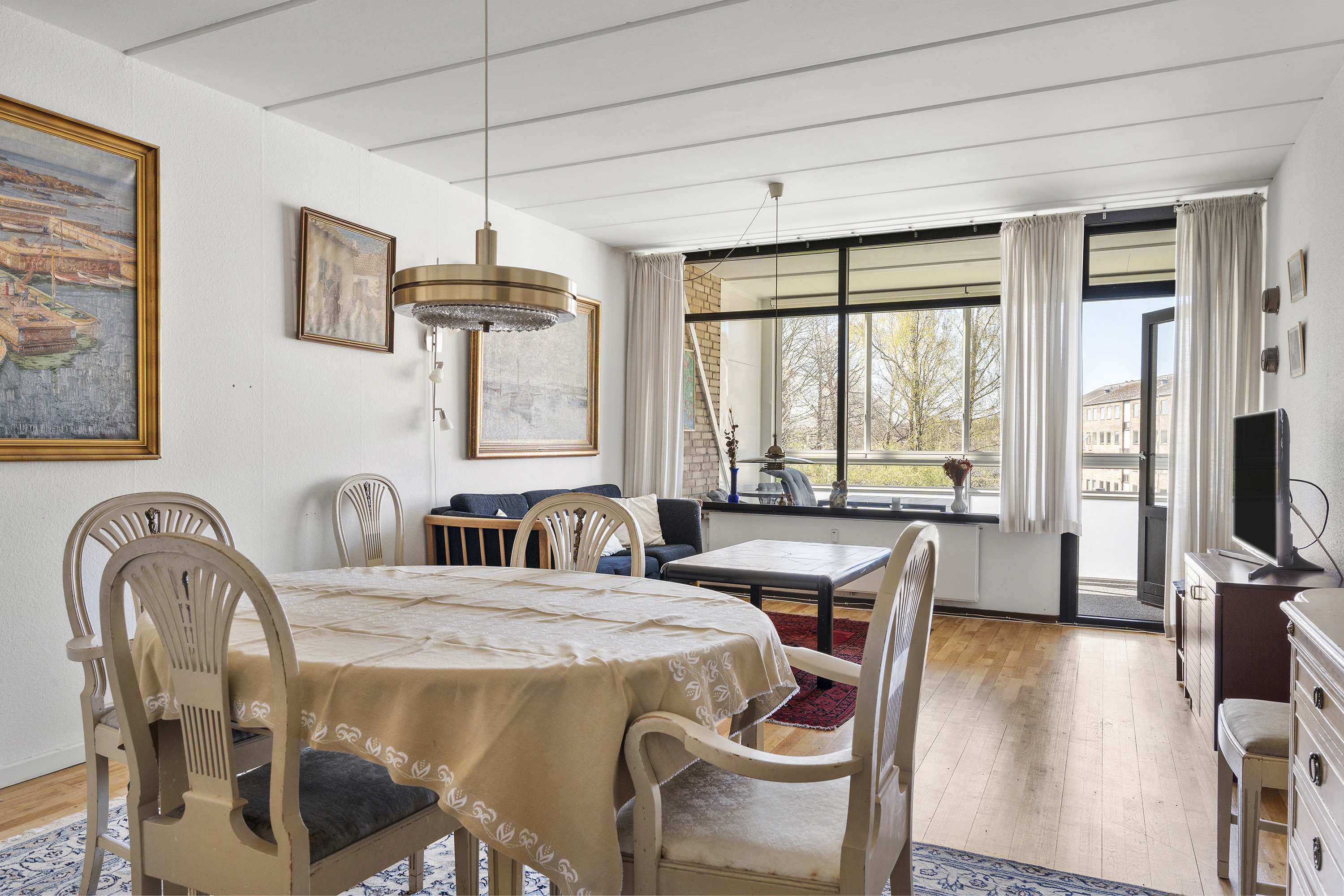 Fremhævet spisestue billede i fuldskærmstilstand. Billede af Ryttergårdsvej 38, 1. th., 3520 Farum