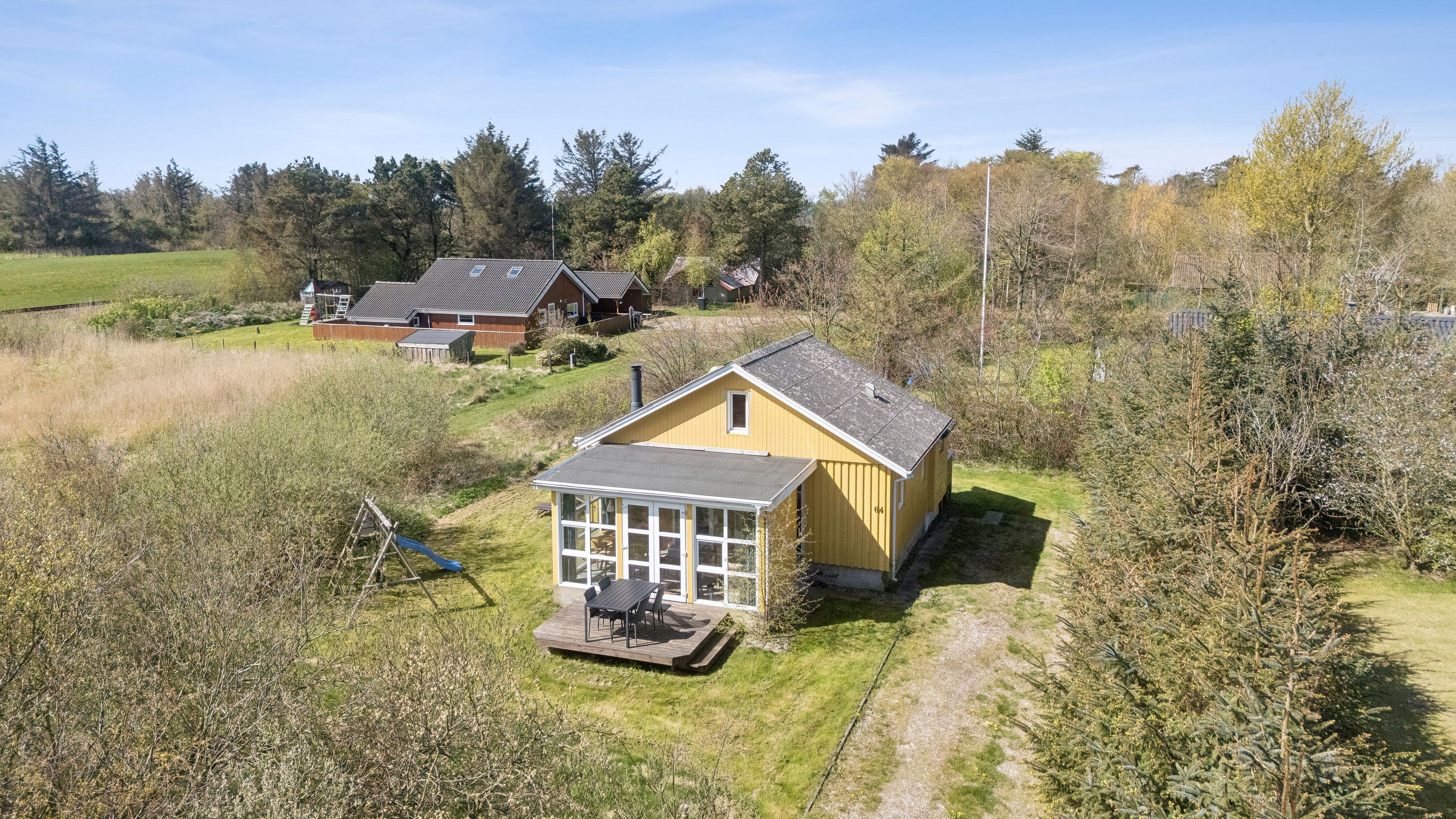 Fremhævet udendørs billede i fuldskærmstilstand. Billede af Sommerstedvej 64, Lyngs Torp, 7790 Thyholm
