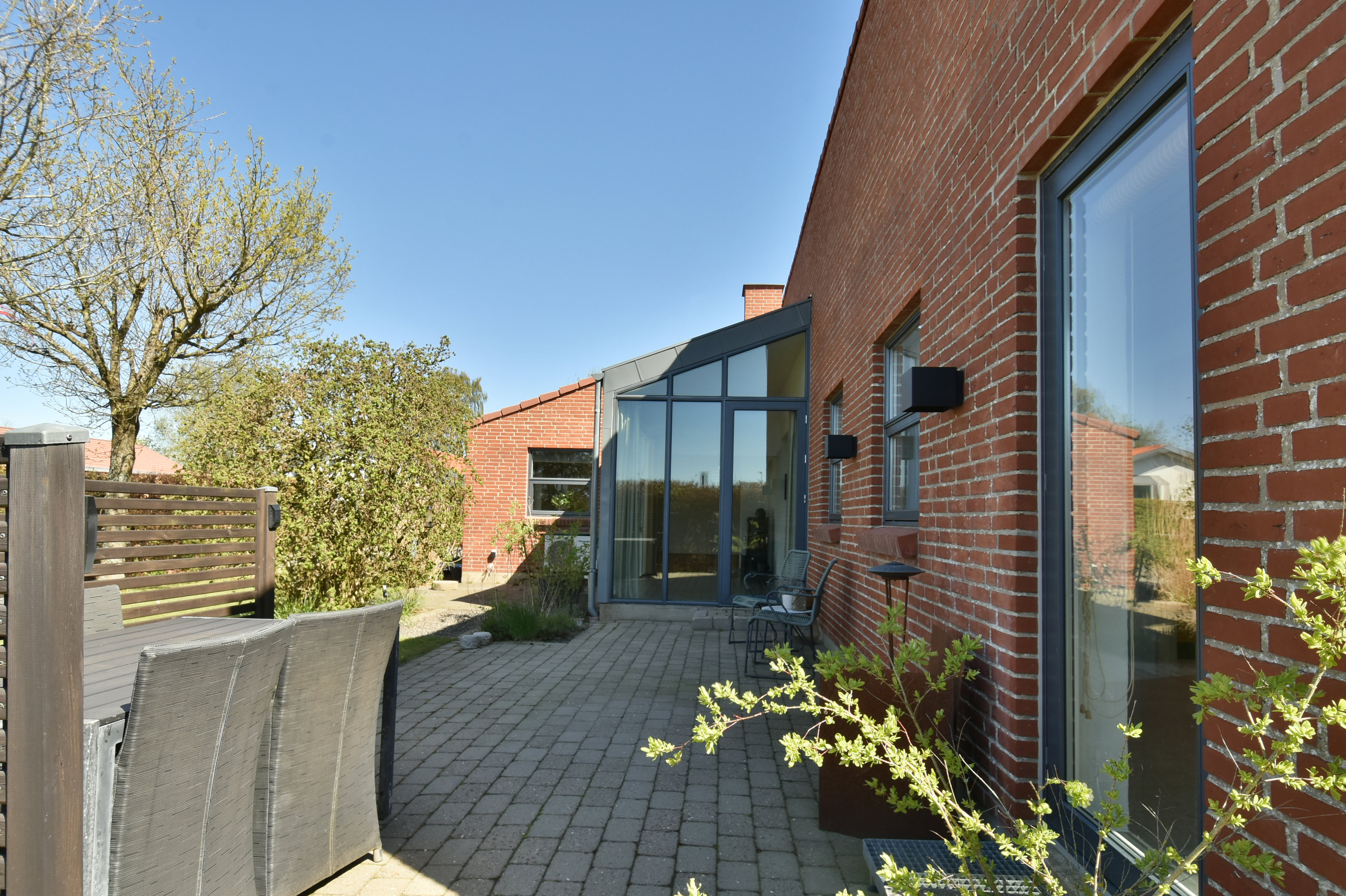 Fremhævet terrasse billede i fuldskærmstilstand. Billede af Østertorp 16, Gjellerup, 7400 Herning