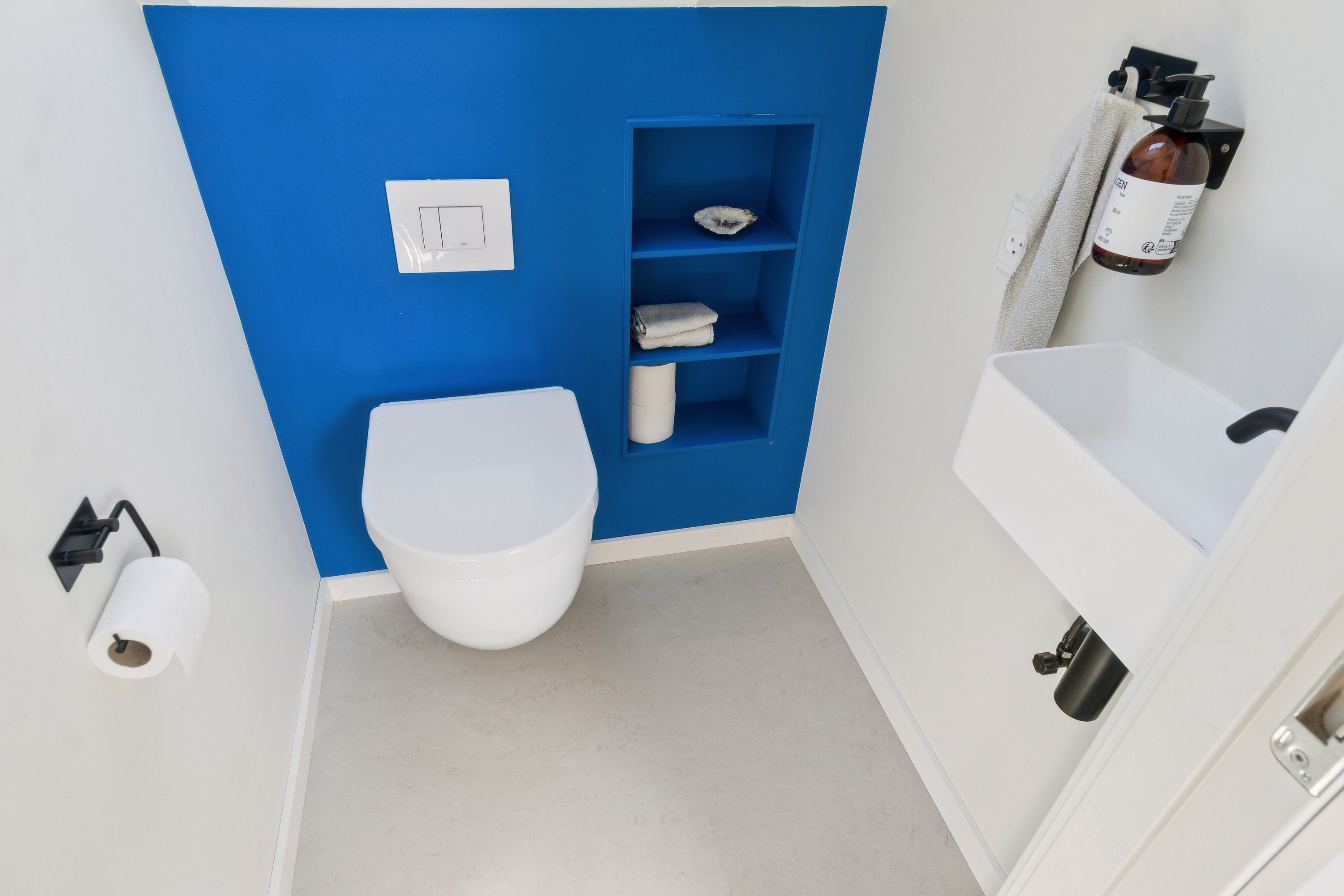 Fremhævet toilet billede i fuldskærmstilstand. Billede af Holmevej 209, 8270 Højbjerg