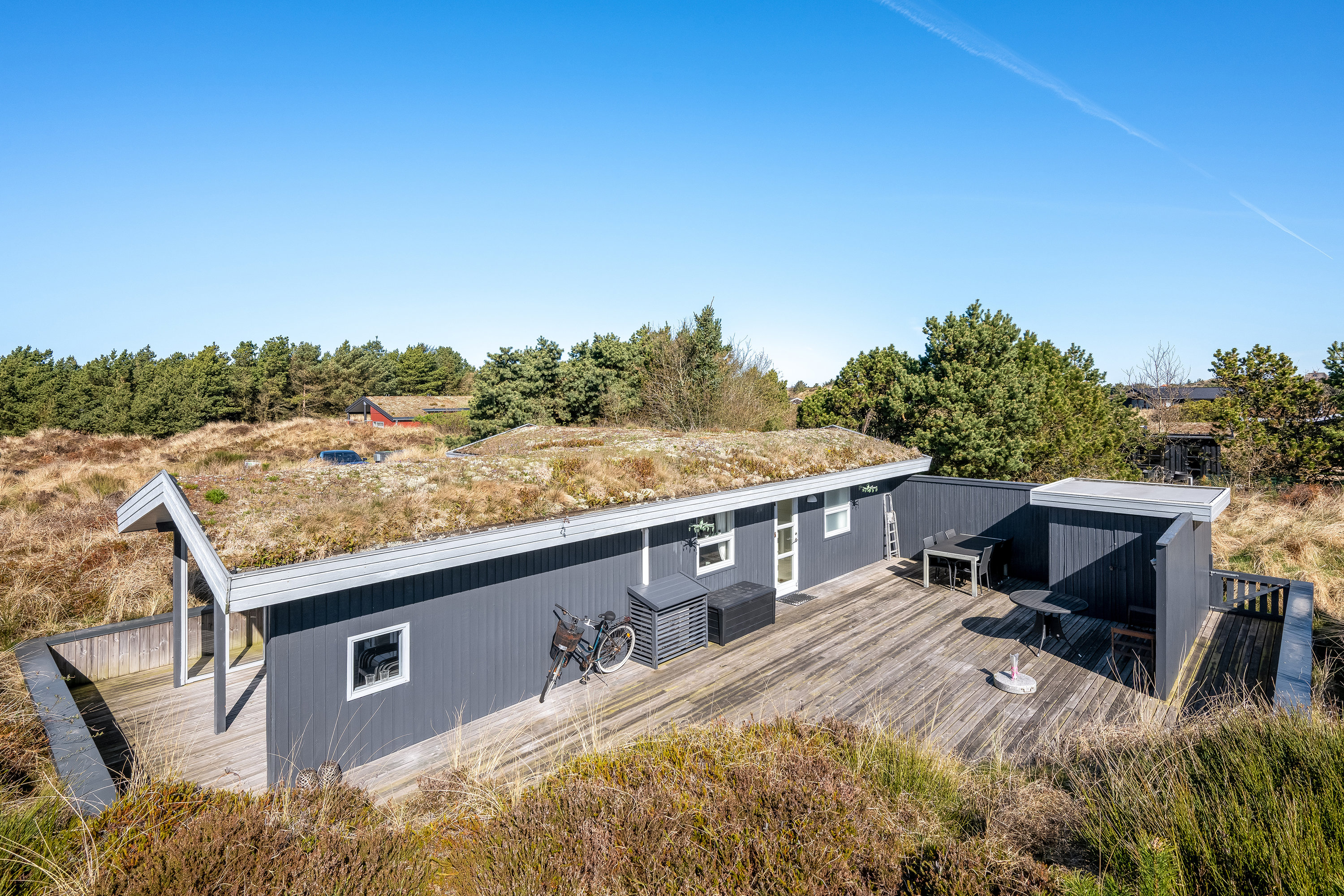 Fremhævet facade billede i fuldskærmstilstand. Billede af Storkenæbvej 7, Henne Strand, 6854 Henne