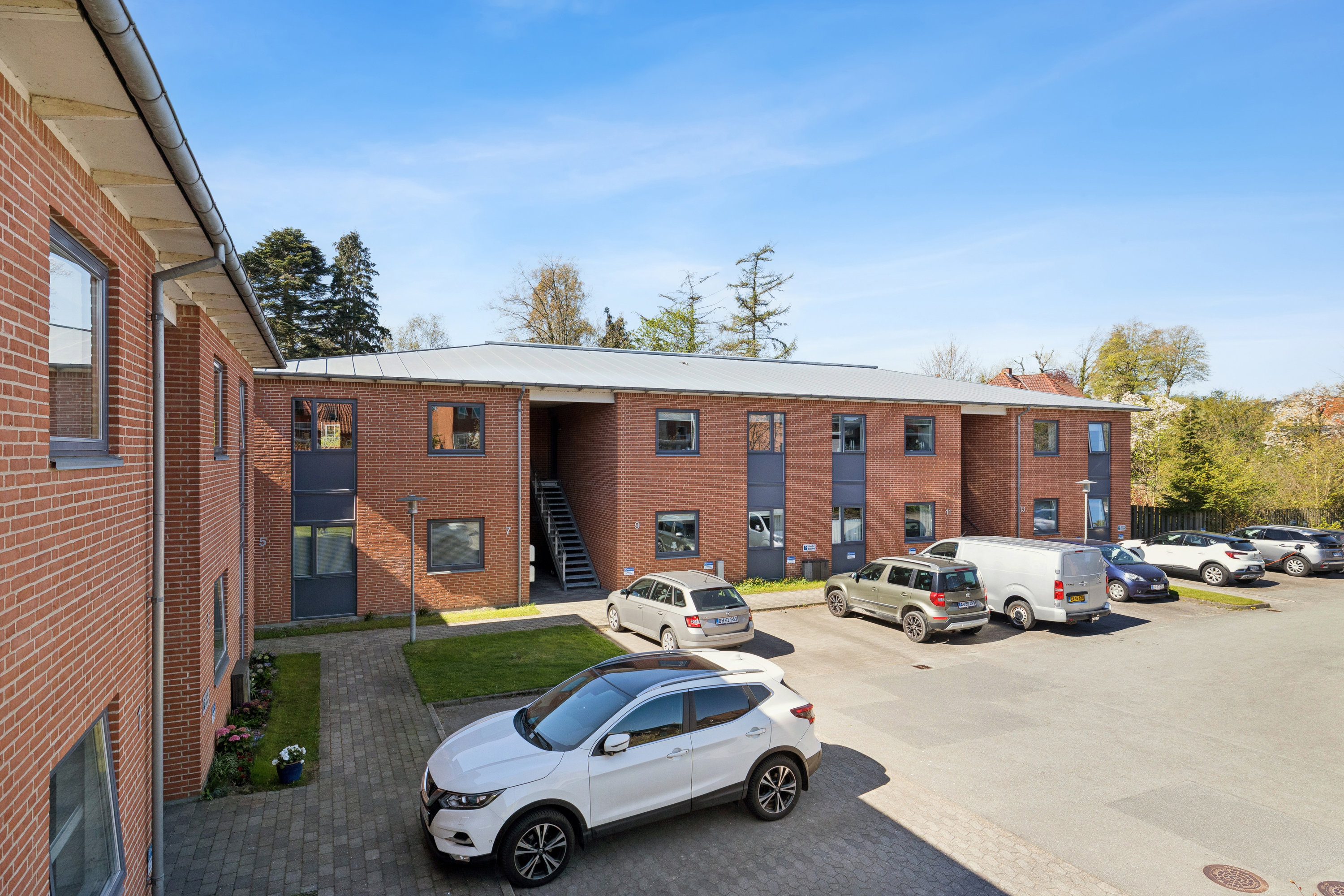 Fremhævet ejendommen billede i fuldskærmstilstand. Billede af Åhaven 9, 1., 8660 Skanderborg