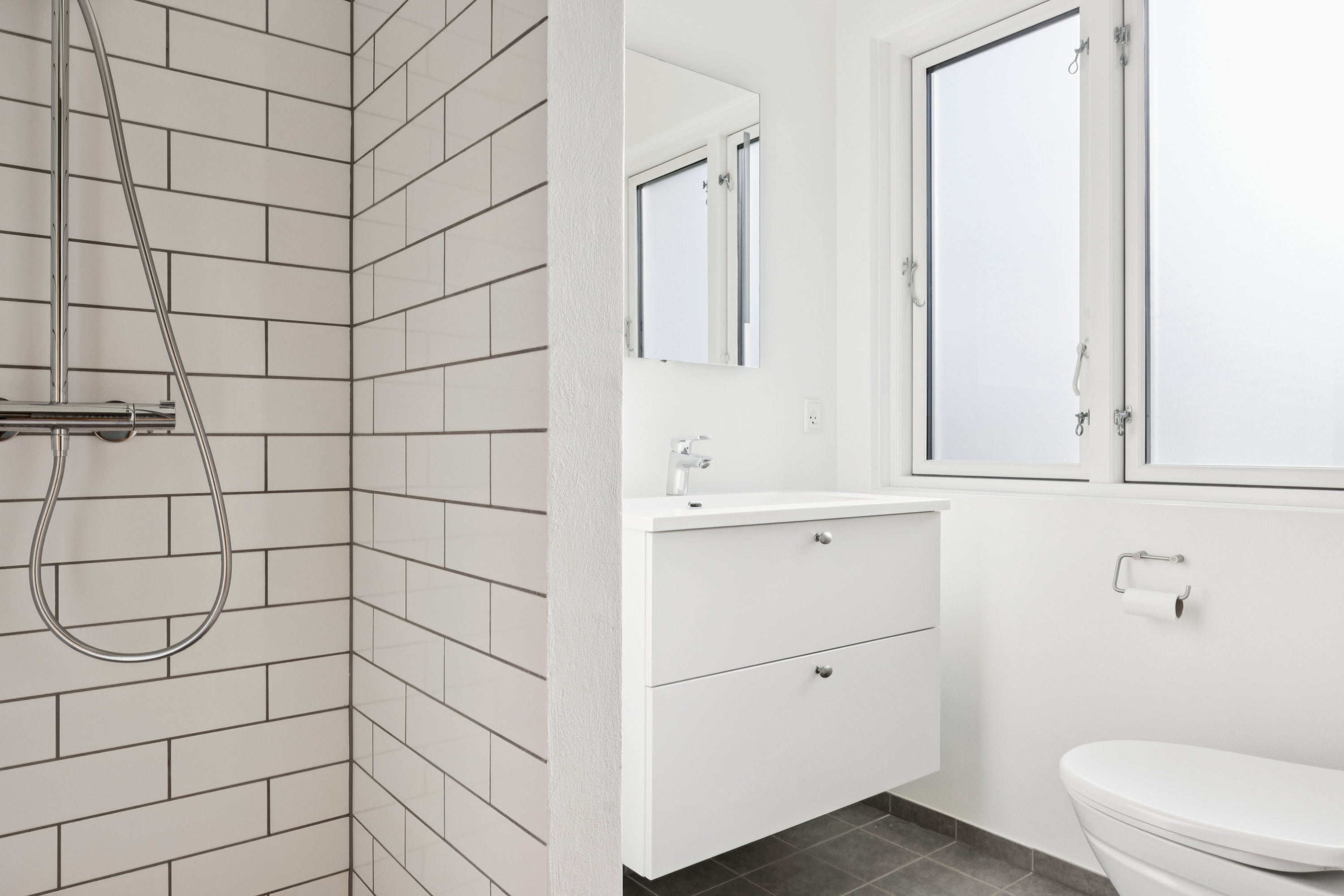 Fremhævet badeværelse billede i fuldskærmstilstand. Billede af Berildsvej 43, 5610 Assens