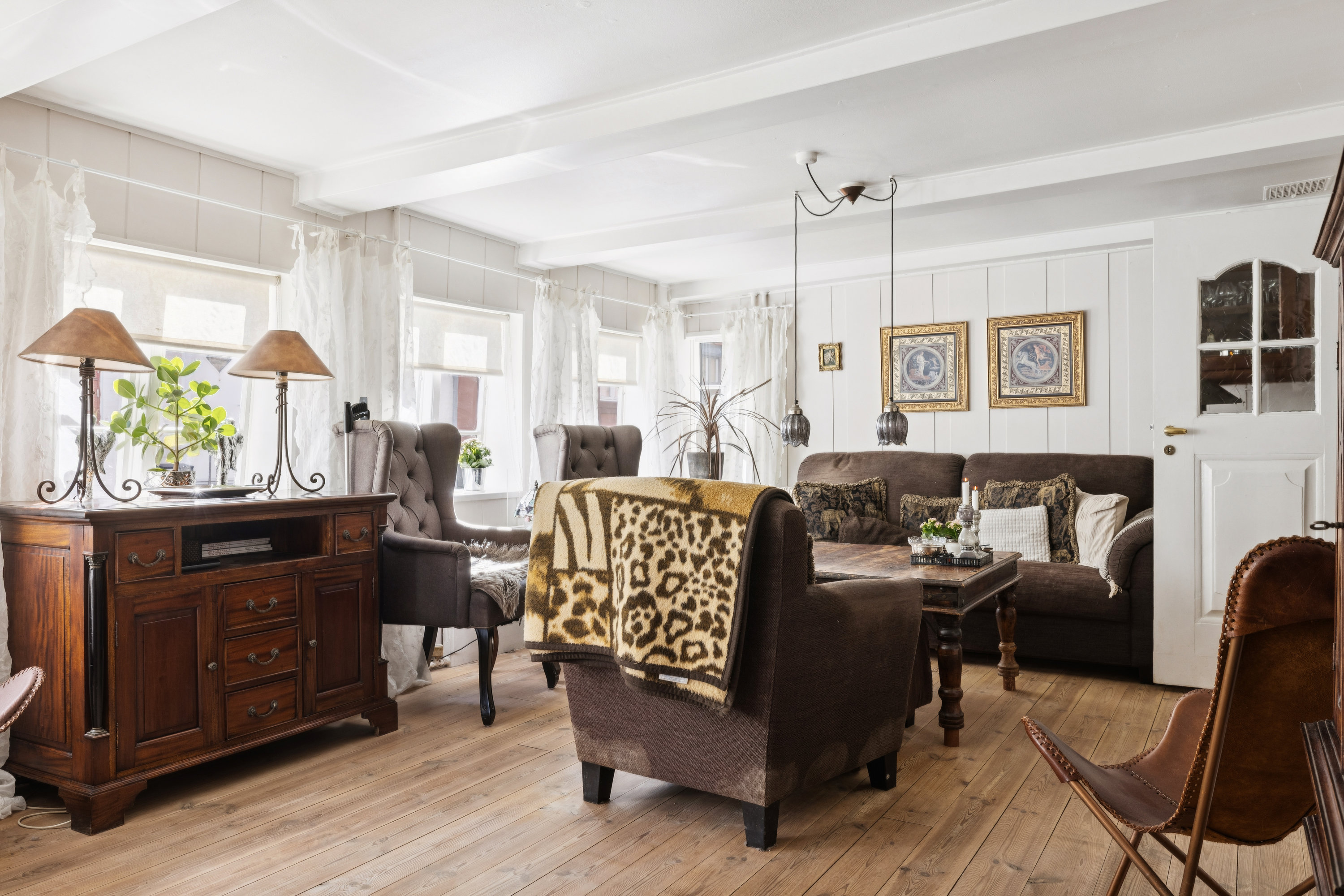 Fremhævet stue billede i fuldskærmstilstand. Billede af Ramsherred 3, 5610 Assens