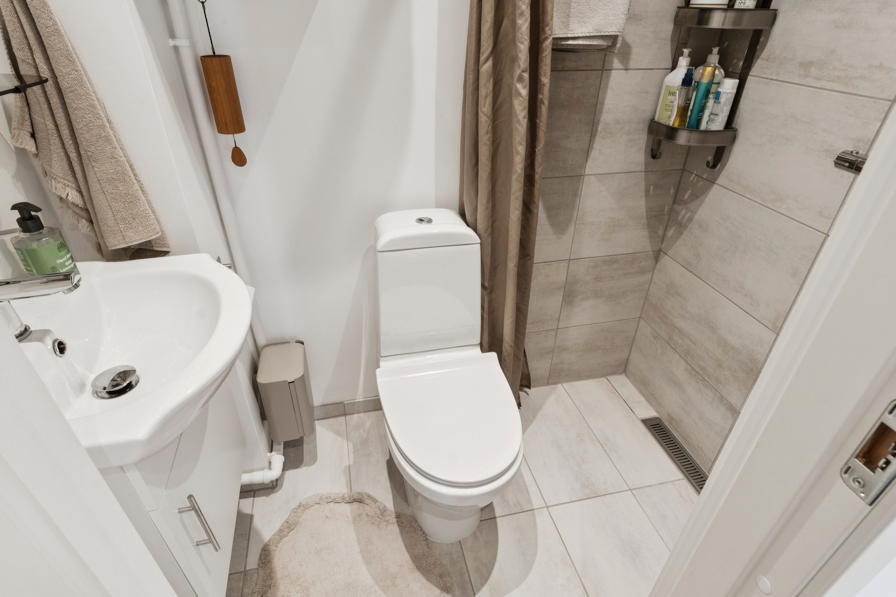 Fremhævet badeværelse billede i fuldskærmstilstand. Billede af Sabroesvej 15B, 2. th., 3000 Helsingør