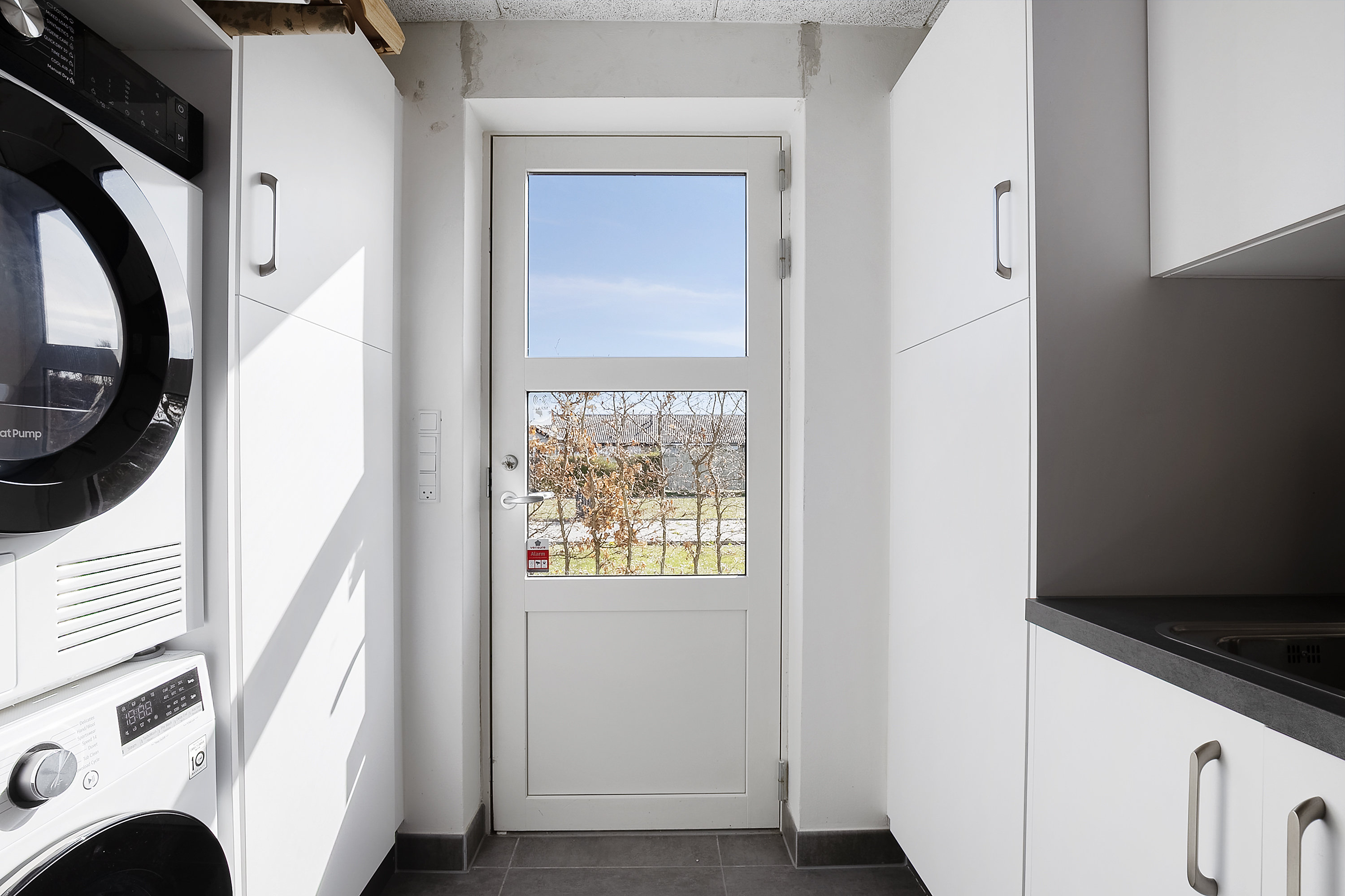 Fremhævet entré billede i fuldskærmstilstand. Billede af Ildfuglevænget 180, Hjallese, 5260 Odense S