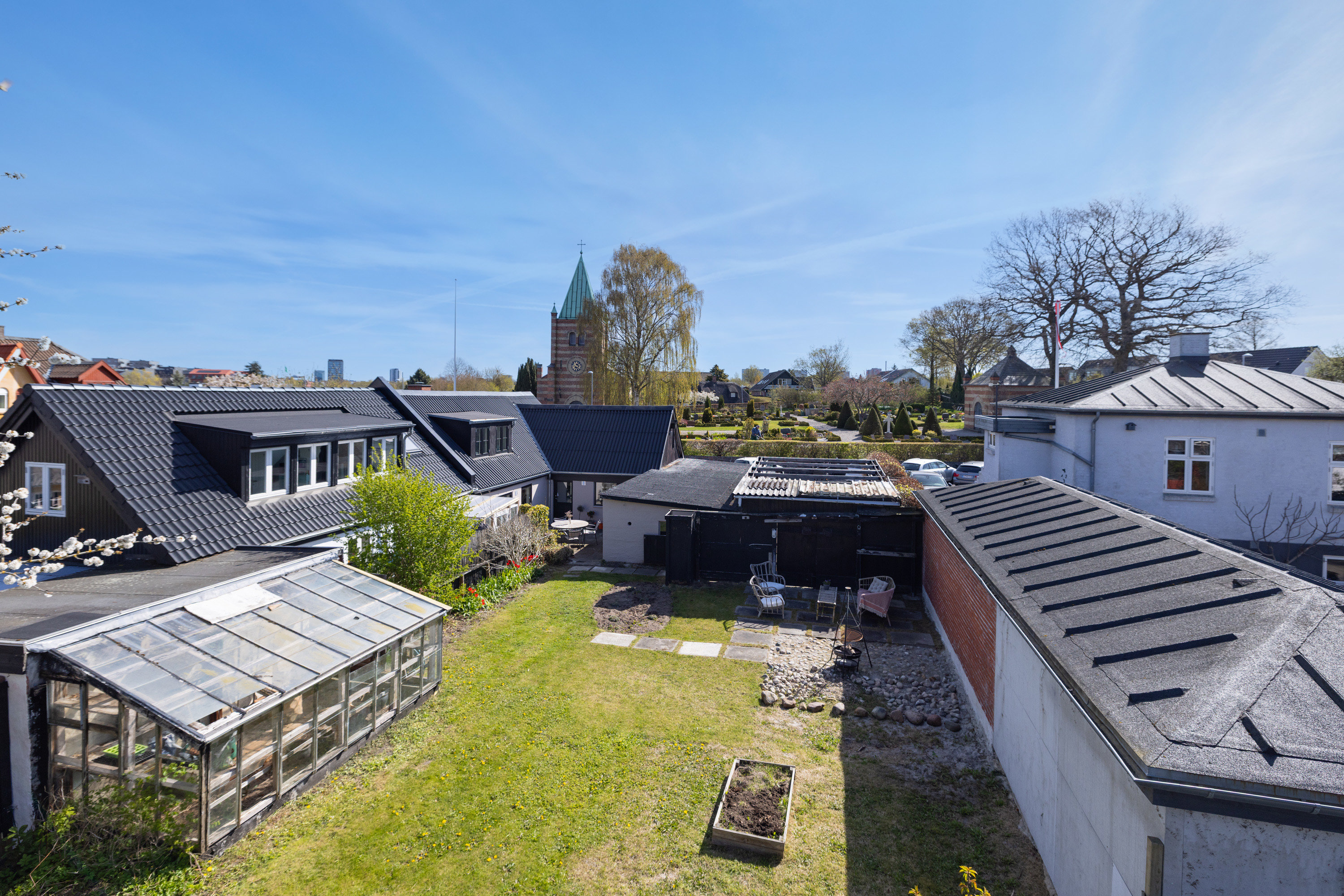 Fremhævet  billede i fuldskærmstilstand. Billede af Åby Kirkevej 2, 8230 Åbyhøj