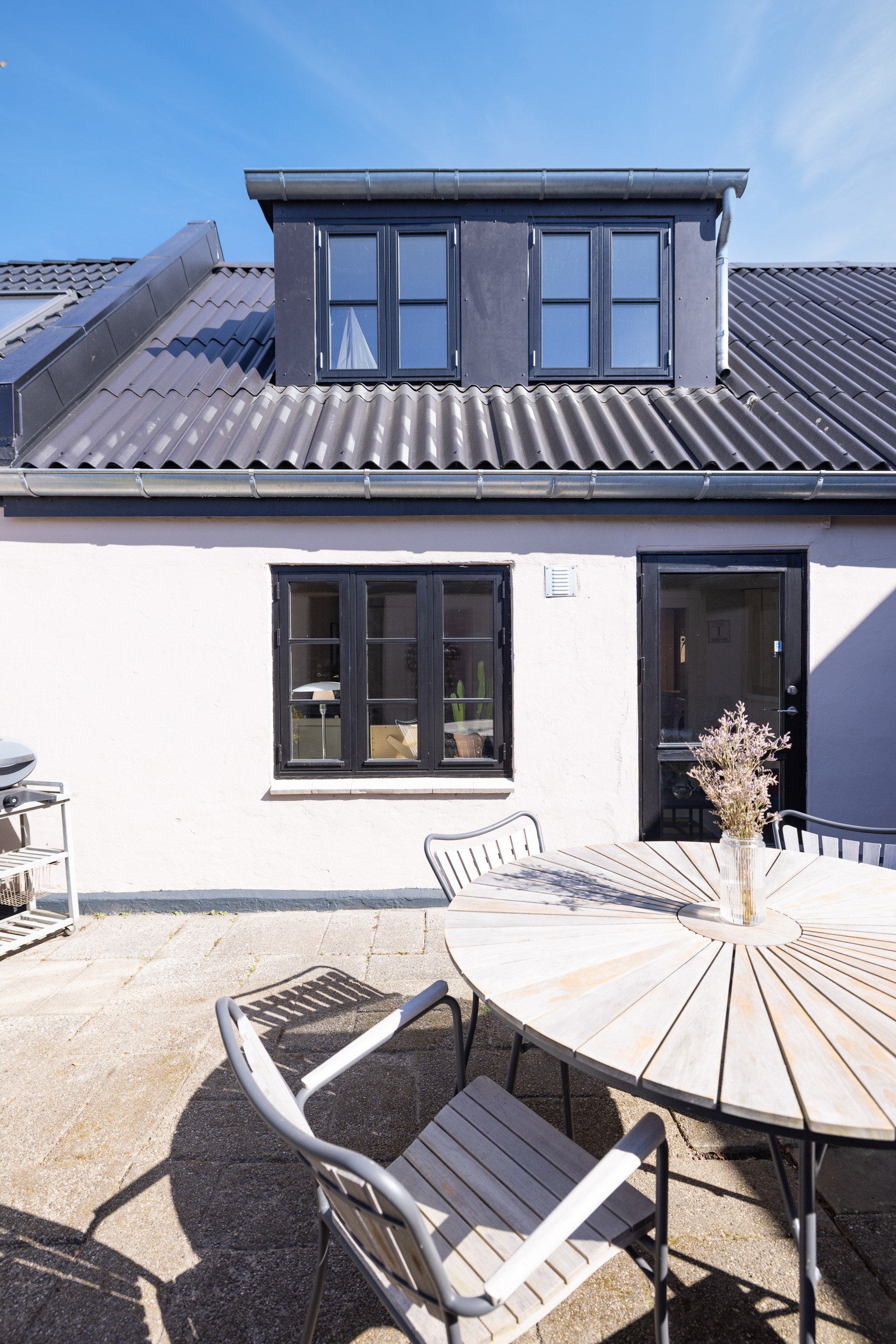 Fremhævet  billede i fuldskærmstilstand. Billede af Åby Kirkevej 2, 8230 Åbyhøj