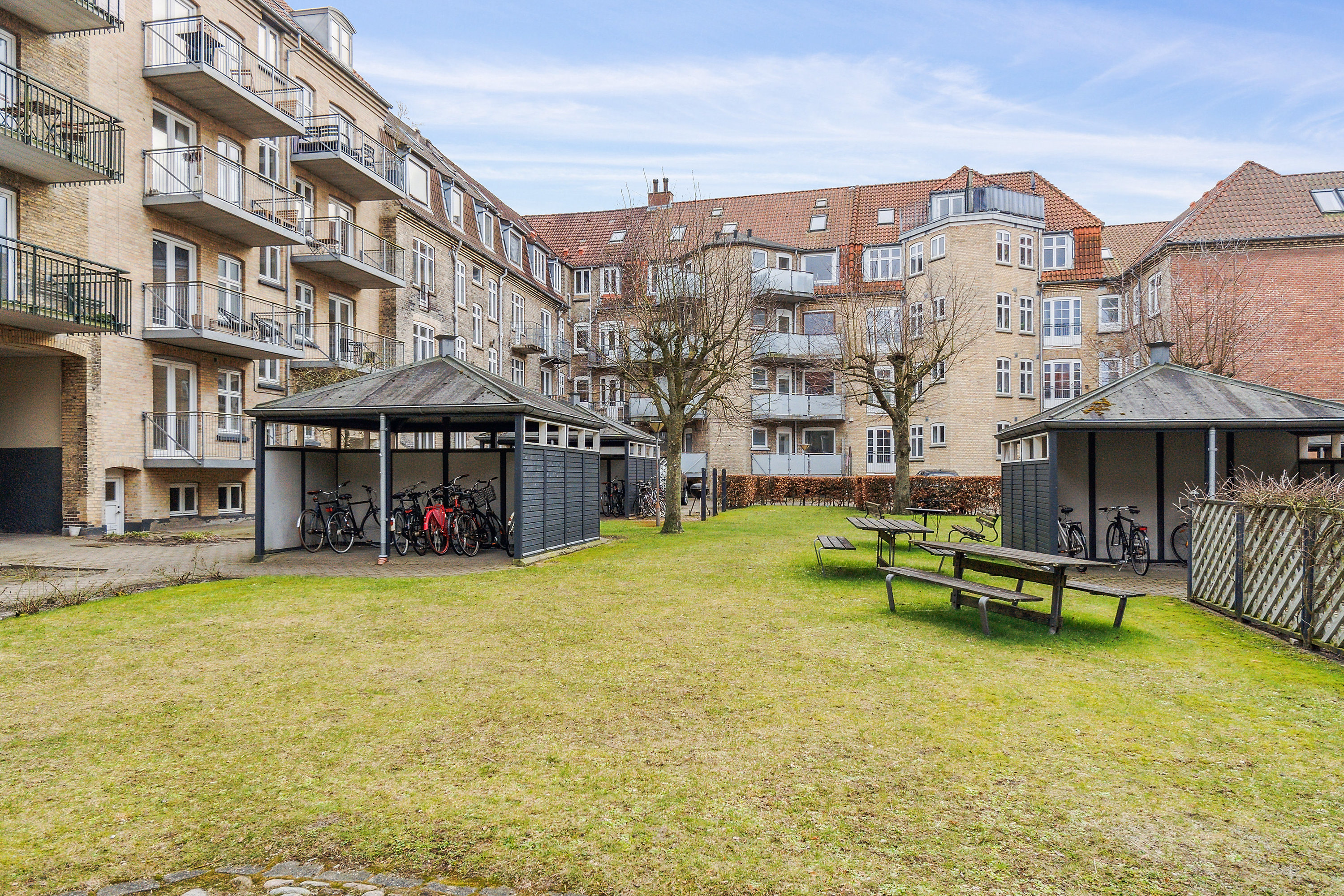 Fremhævet ejendommen billede i fuldskærmstilstand. Billede af Fredericiagade 25, st.. tv., 9000 Aalborg