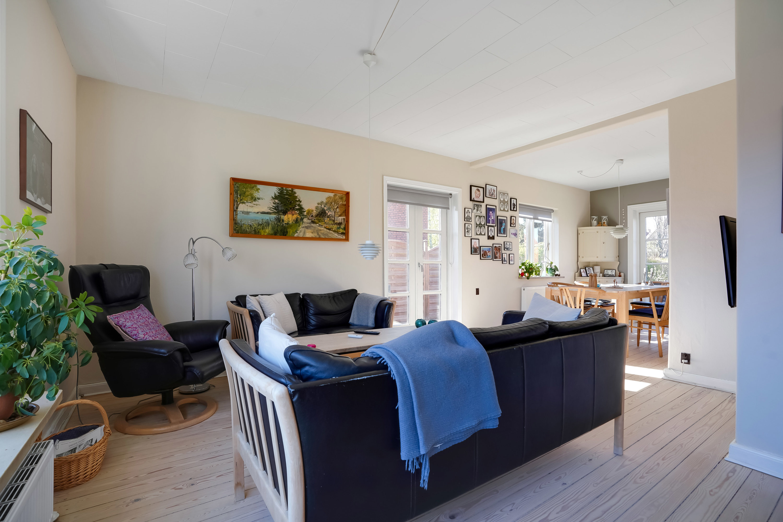 Fremhævet villa med masser af charme  billede i fuldskærmstilstand. Billede af Adlerhusvej 23, 5500 Middelfart