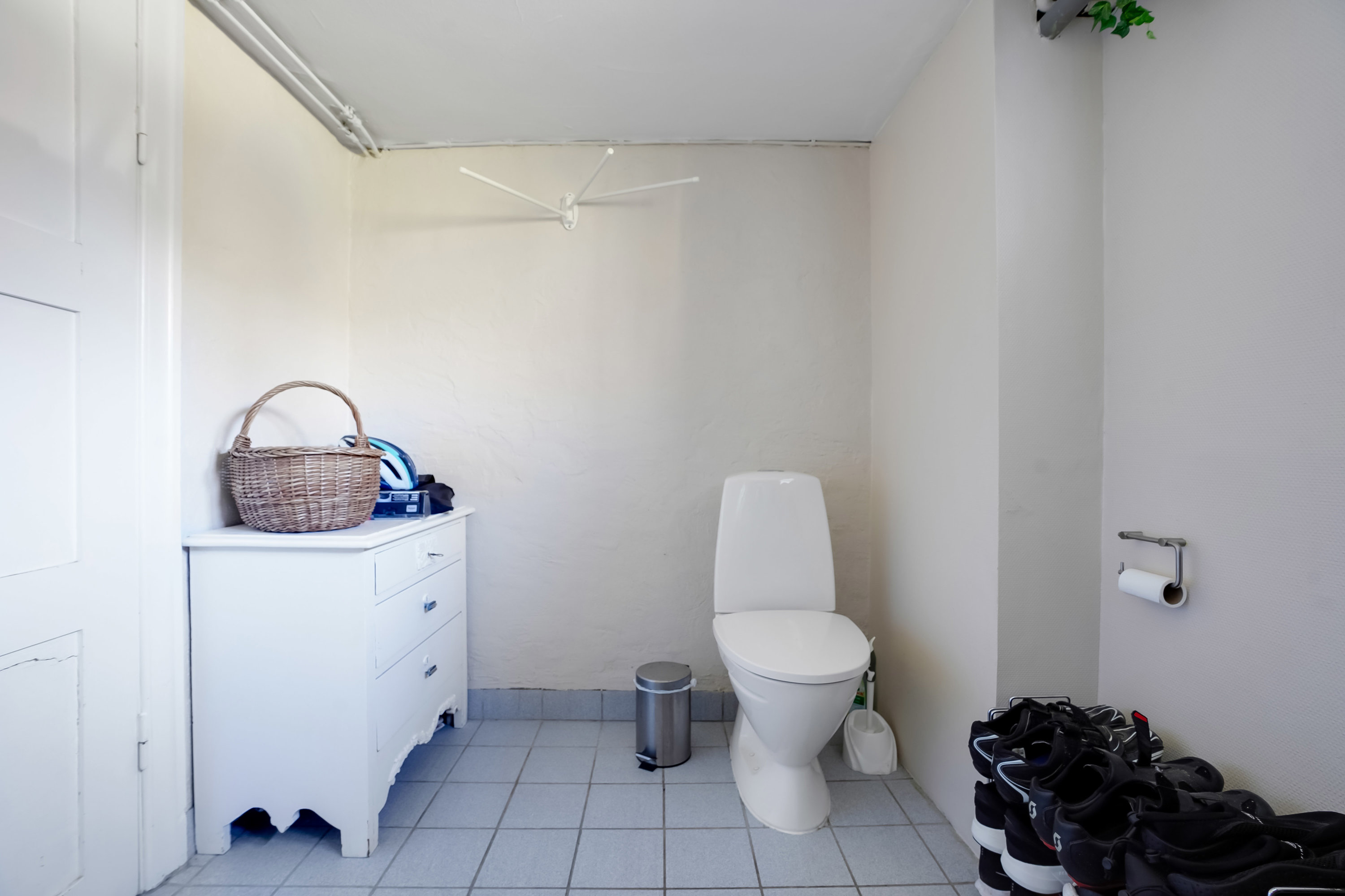 Fremhævet toilet billede i fuldskærmstilstand. Billede af Adlerhusvej 23, 5500 Middelfart