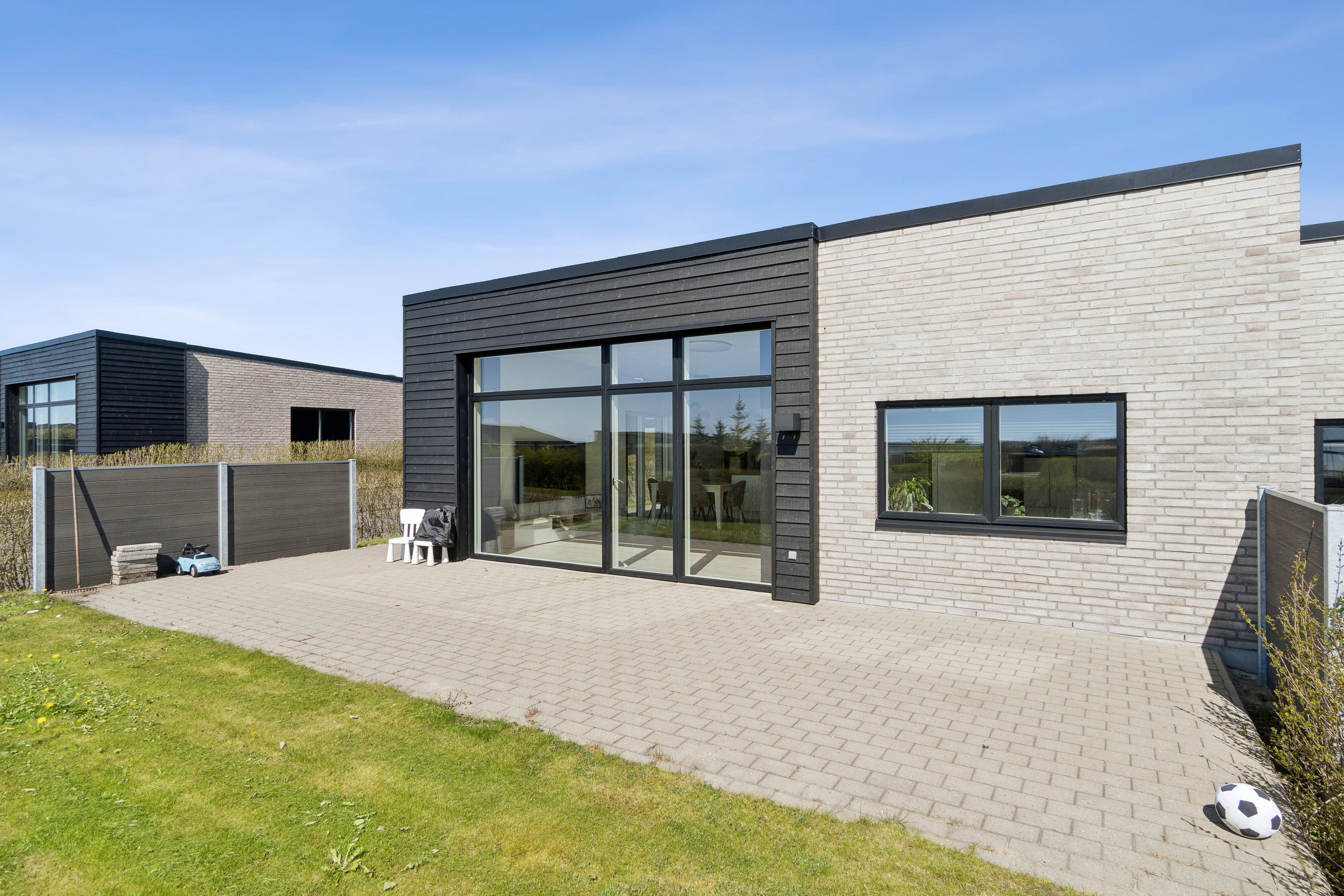 Fremhævet set fra haven billede i fuldskærmstilstand. Billede af Frugthaven 2, Fårtoft, 7700 Thisted