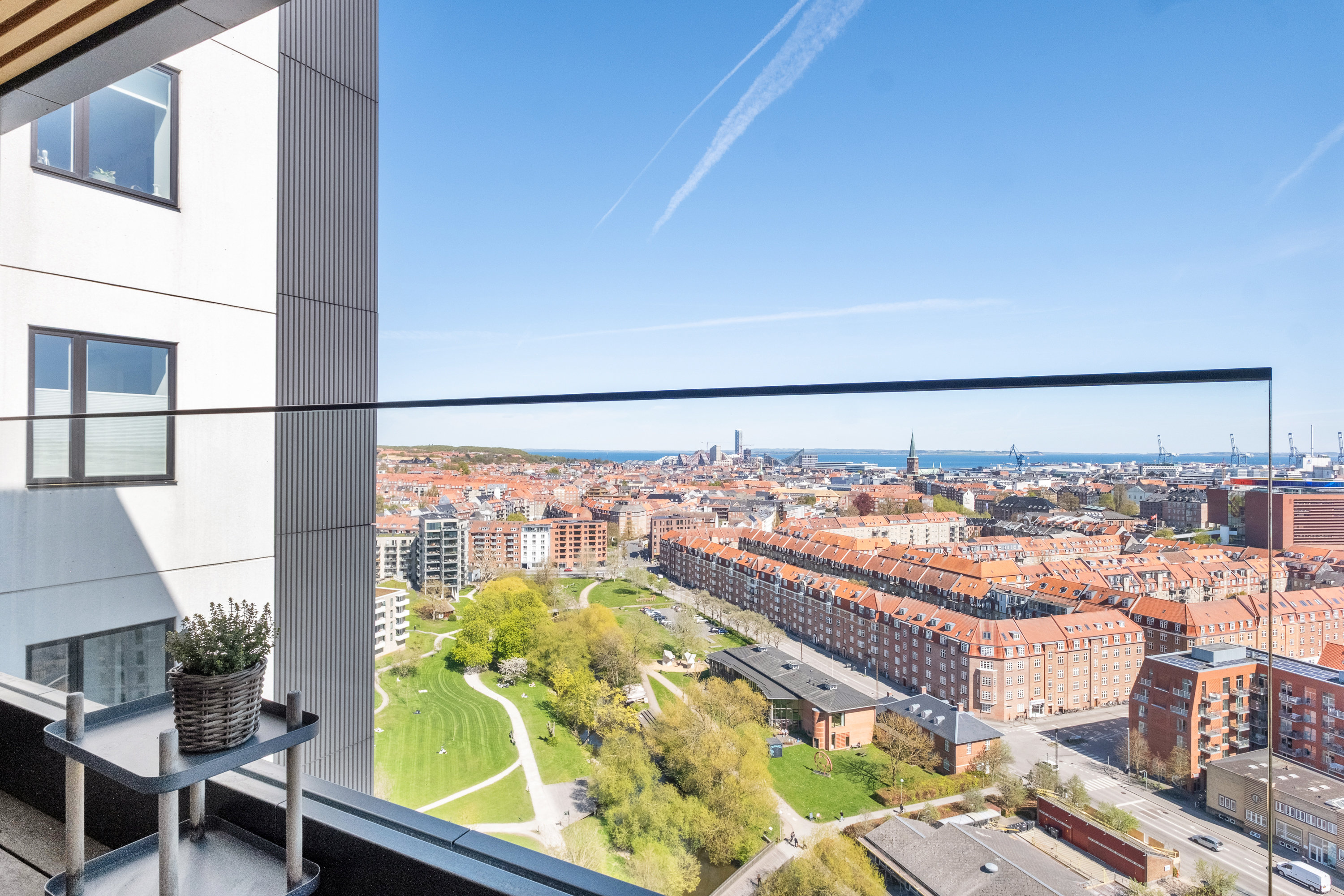 Fremhævet udsigt billede i fuldskærmstilstand. Billede af Ceres Allé 7, 16. 1., 8000 Aarhus C