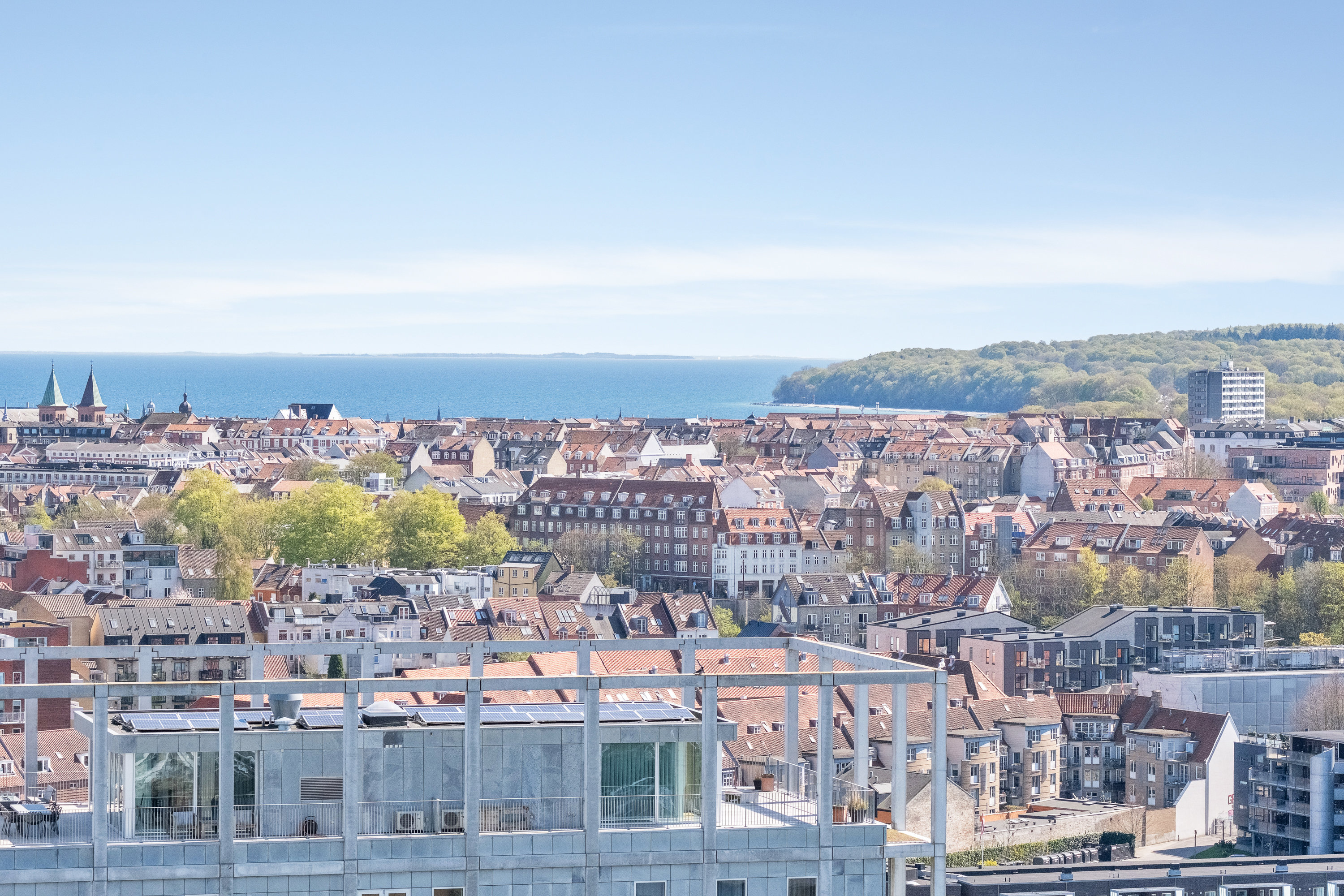 Fremhævet udsigt billede i fuldskærmstilstand. Billede af Ceres Allé 7, 16. 1., 8000 Aarhus C