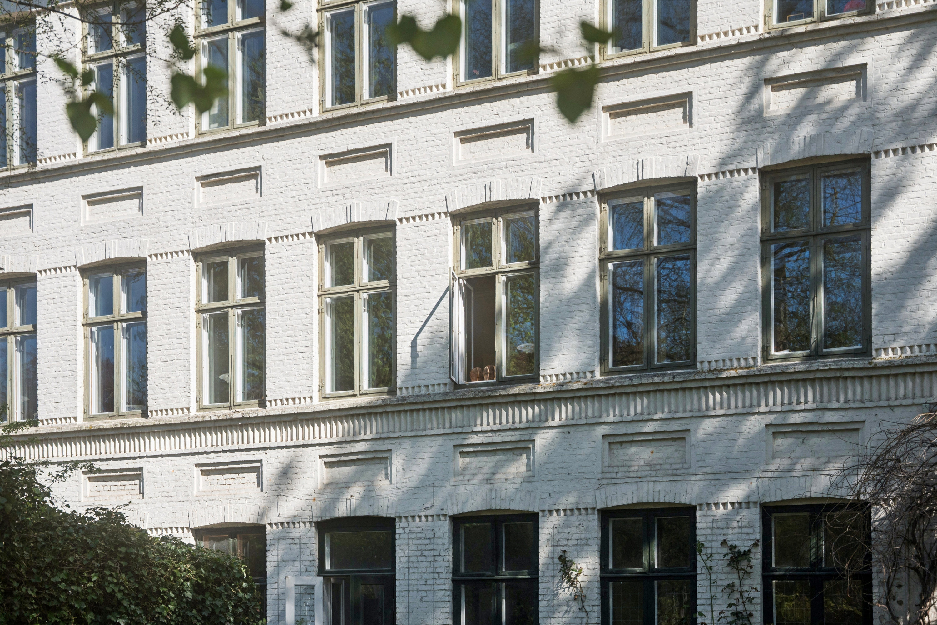 Fremhævet andet billede i fuldskærmstilstand. Billede af Allegade 8E, 1., 2000 Frederiksberg