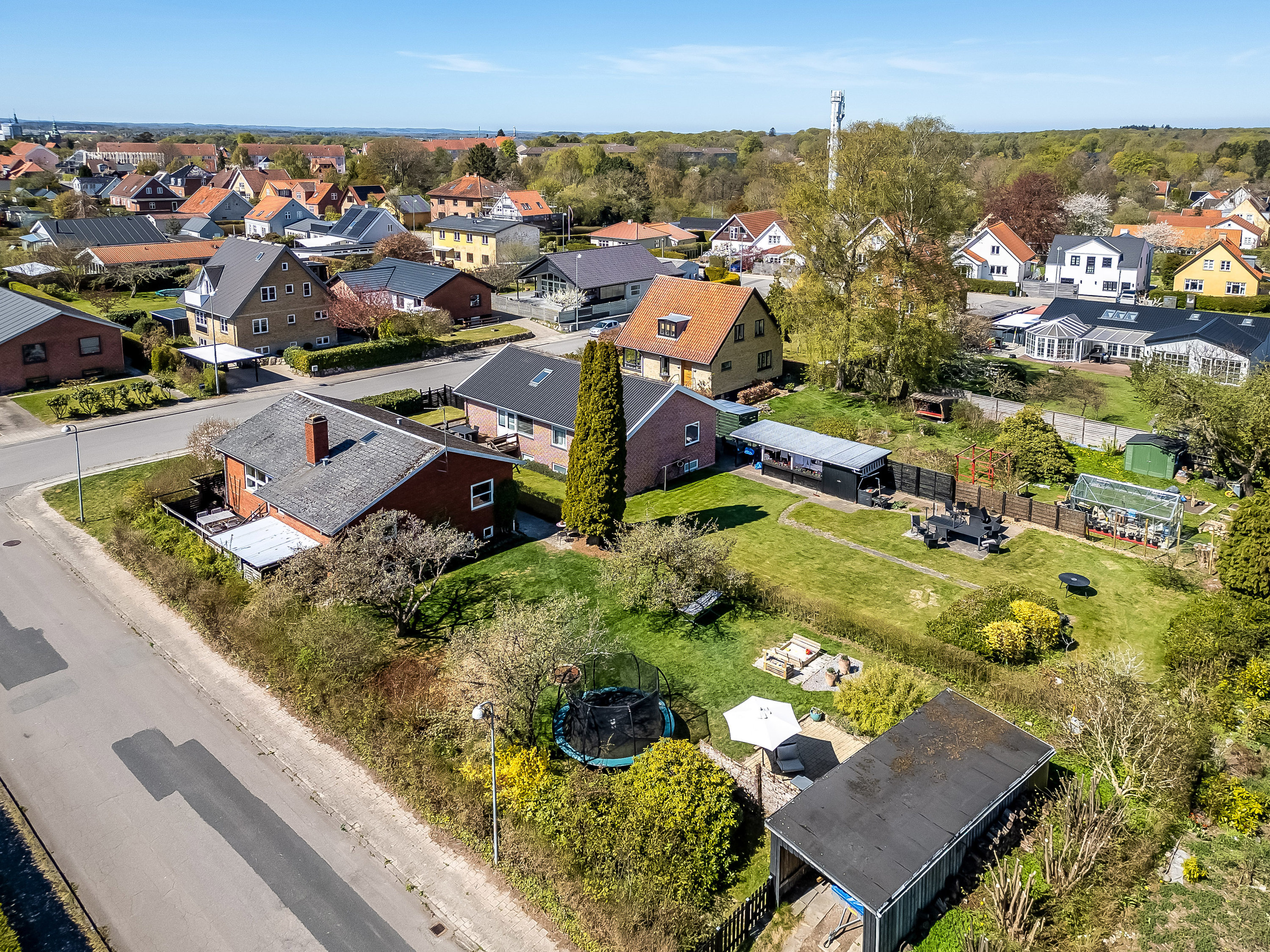 Fremhævet luftfoto billede i fuldskærmstilstand. Billede af Carl Zahlmannsvej 32, 3400 Hillerød