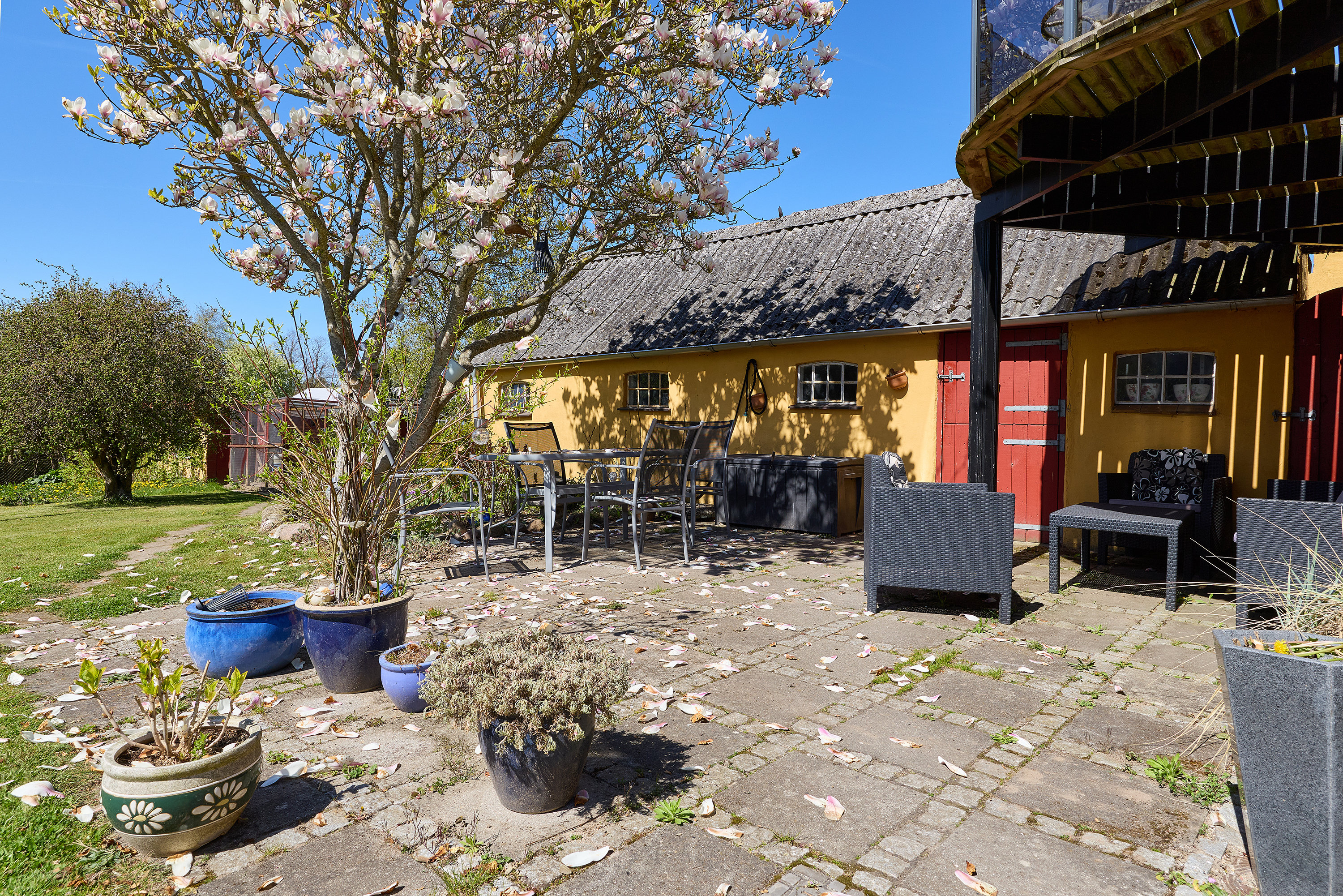 Fremhævet terrasse billede i fuldskærmstilstand. Billede af Strøbjergvej 4, Sigerslevøster, 3600 Frederikssund