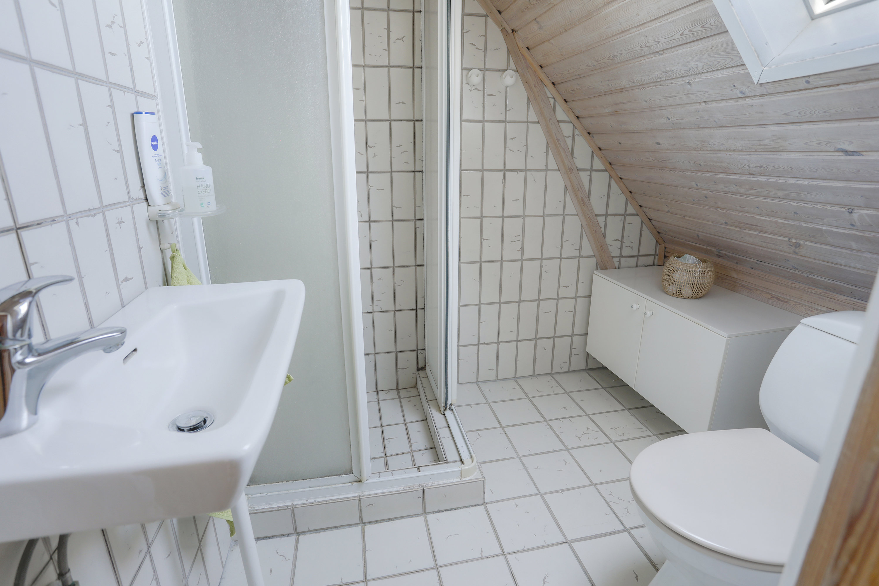 Fremhævet badeværelse billede i fuldskærmstilstand. Billede af Hastingsvej 43, 2300 København S