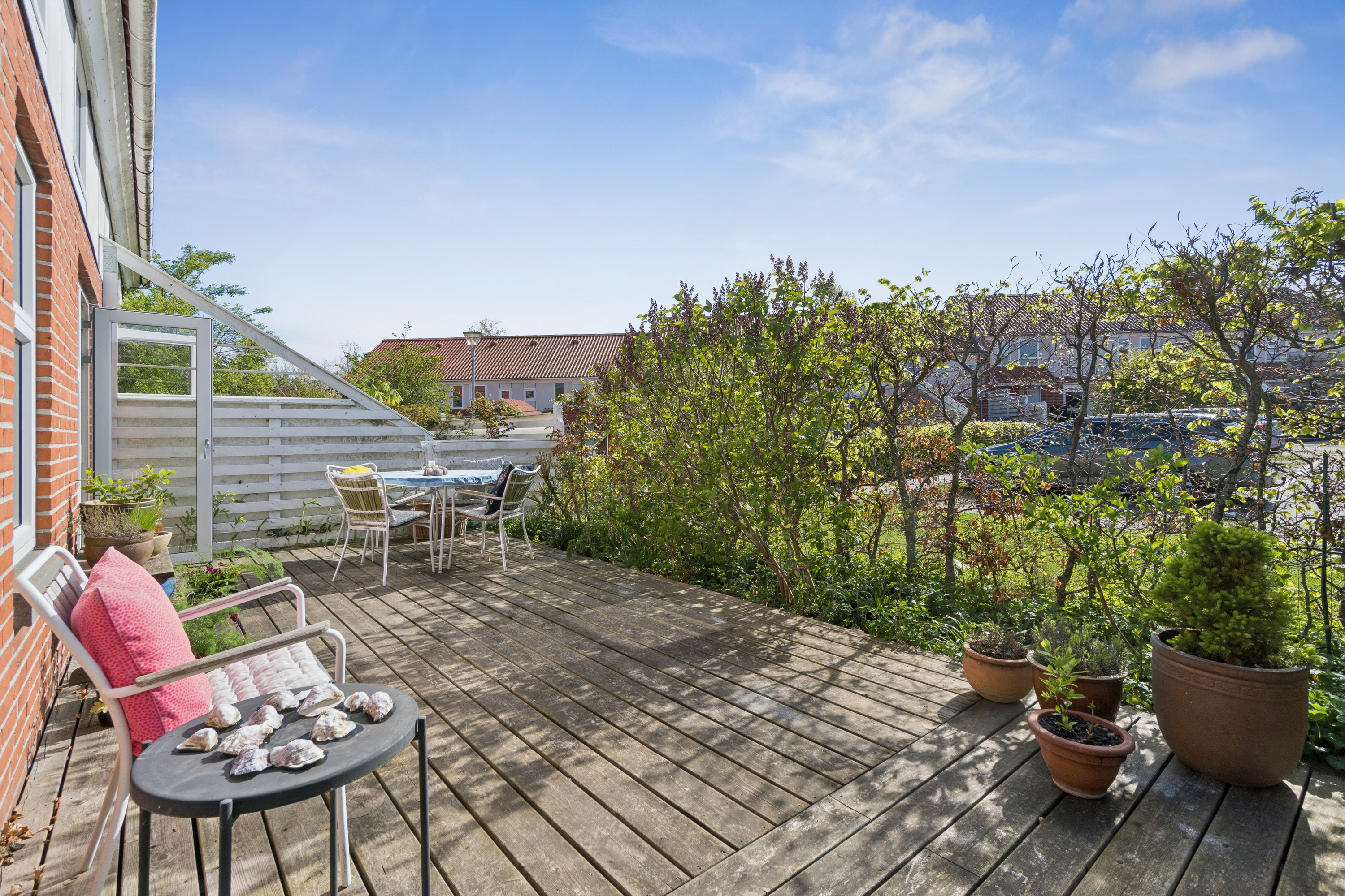 Fremhævet terrasse billede i fuldskærmstilstand. Billede af Skejbygårdsvej 188, 8240 Risskov