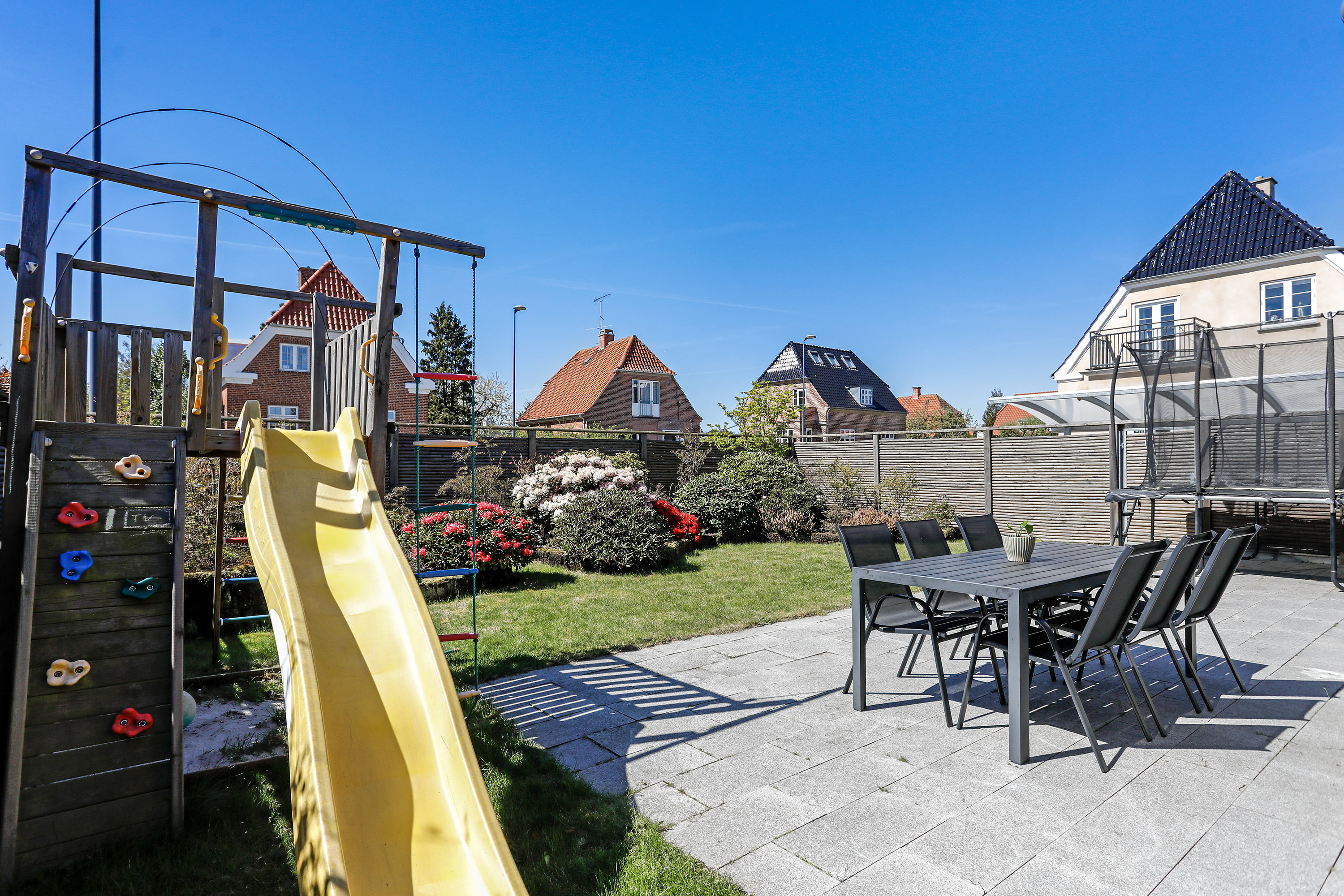 Fremhævet terrasse billede i fuldskærmstilstand. Billede af Strandlodsvej 125, 2300 København S
