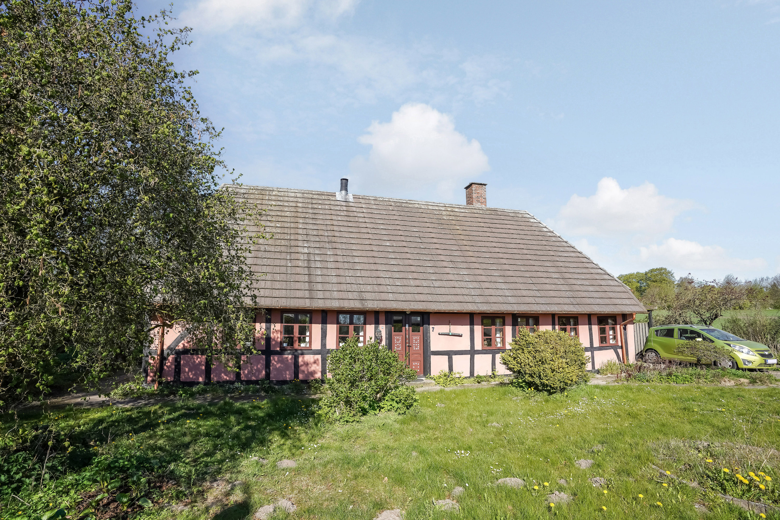 Fremhævet ejendommen billede i fuldskærmstilstand. Billede af Allerup Bygade 7, Allerup, 5220 Odense SØ