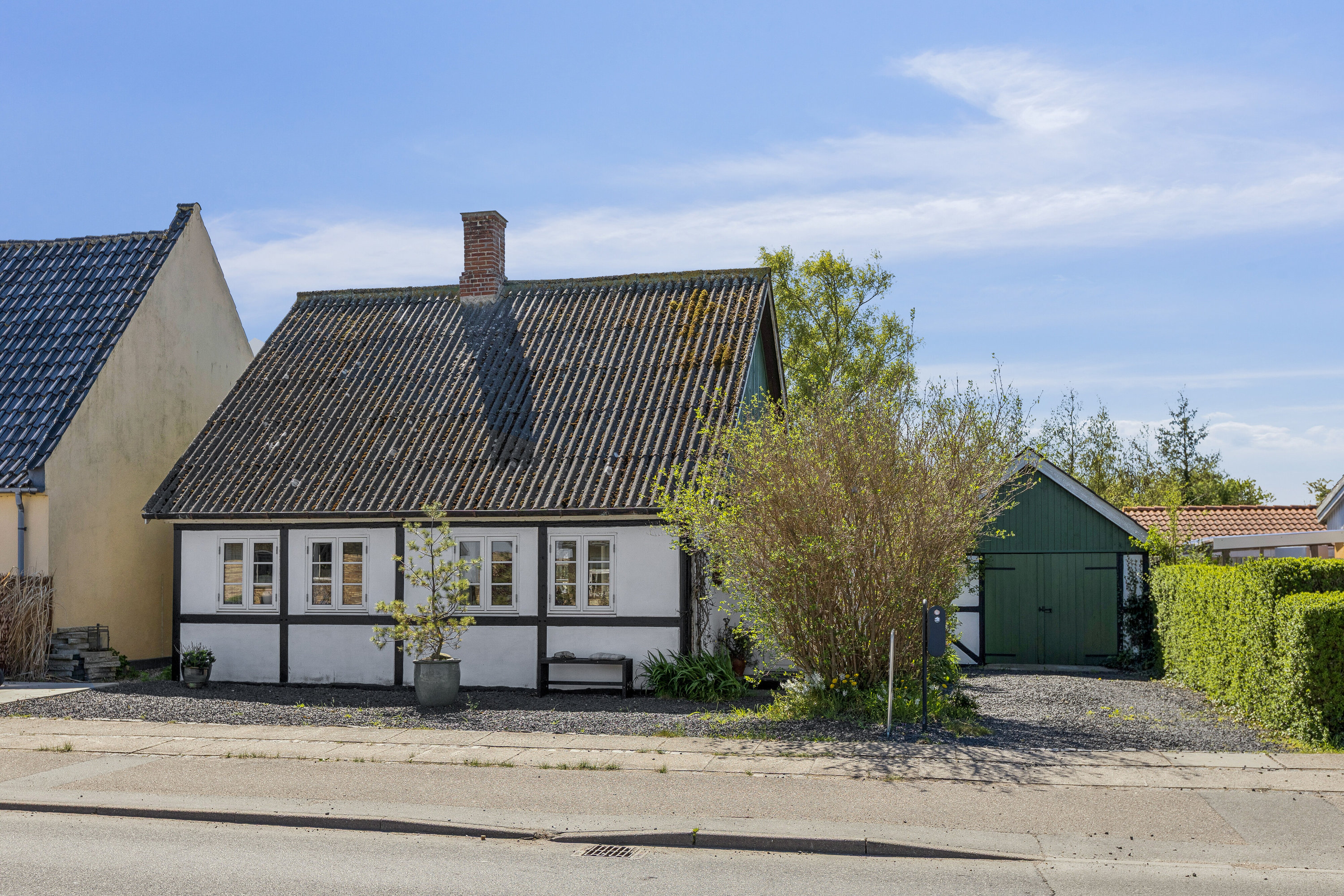 Fremhævet set fra vejen billede i fuldskærmstilstand. Billede af Orevej 77, 4760 Vordingborg