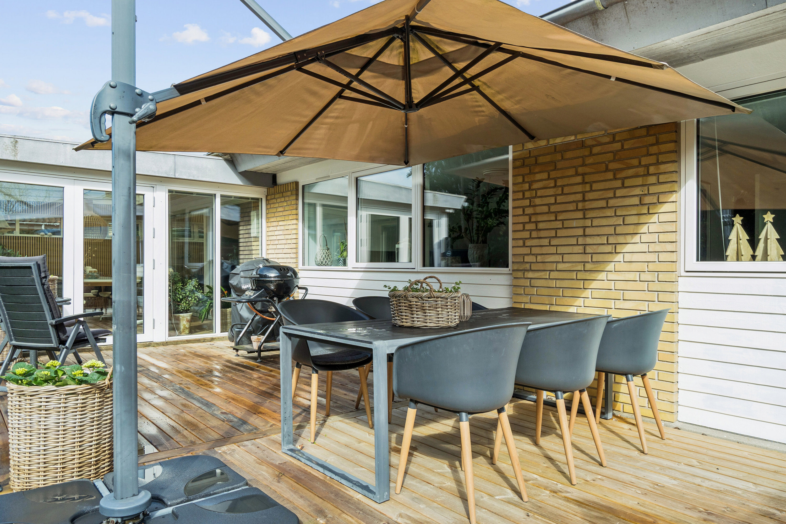 Fremhævet overdækket terrasse billede i fuldskærmstilstand. Billede af Sønderås 42, 4200 Slagelse