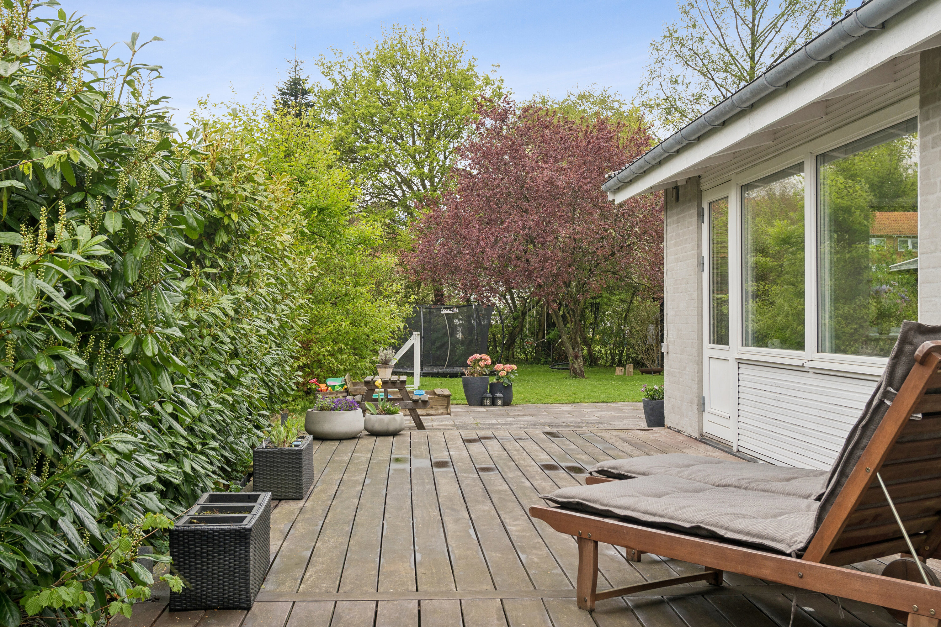 Fremhævet terrasse billede i fuldskærmstilstand. Billede af Lærkehøj 12, 2605 Brøndby