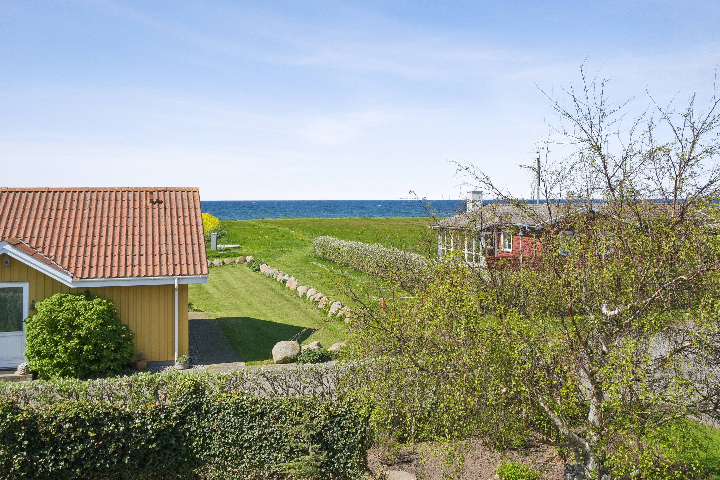 Fremhævet udendørs billede i fuldskærmstilstand. Billede af Strandvænge 1B, 5935 Bagenkop