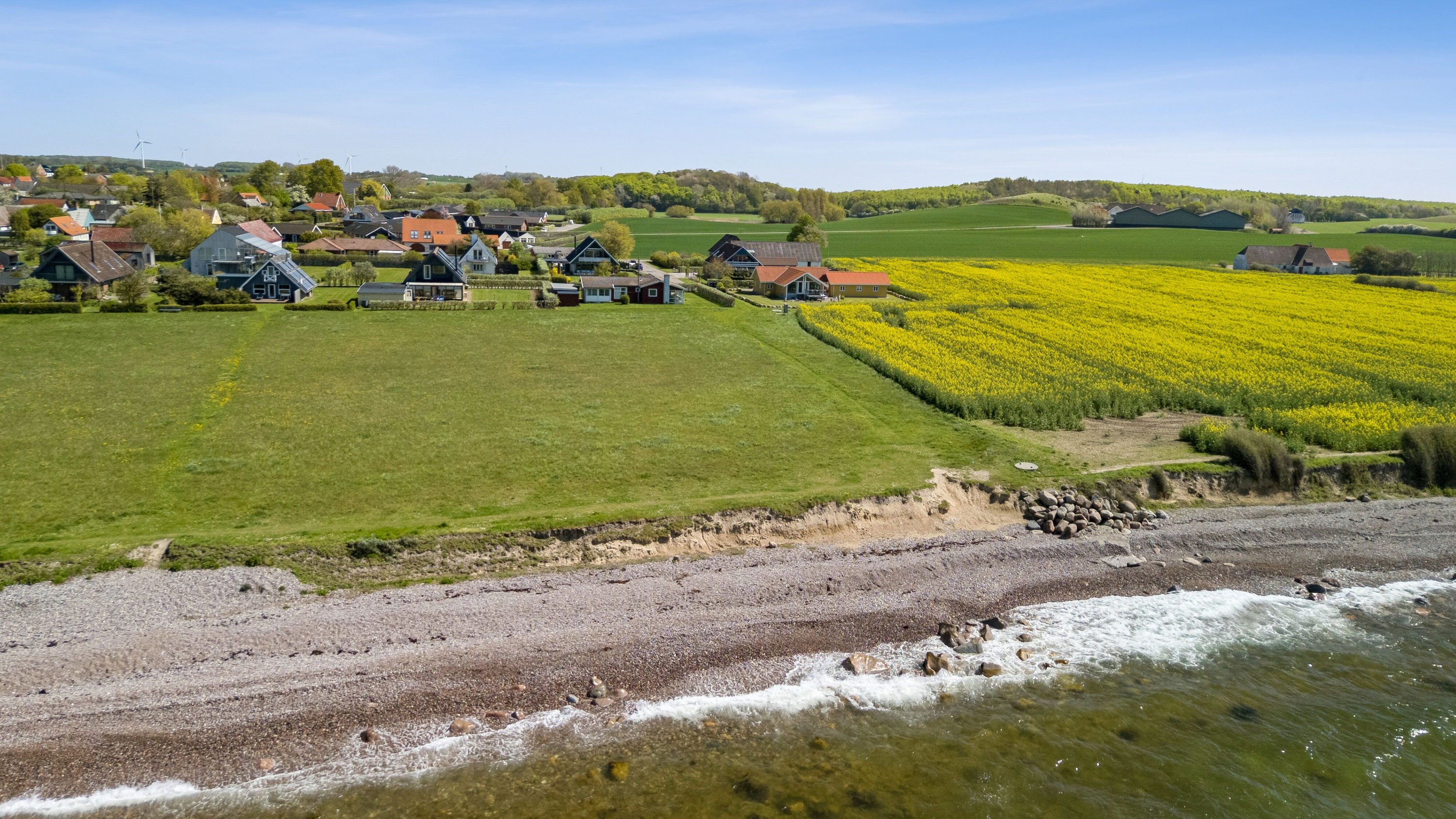 Fremhævet luftfoto billede i fuldskærmstilstand. Billede af Strandvænge 1B, 5935 Bagenkop