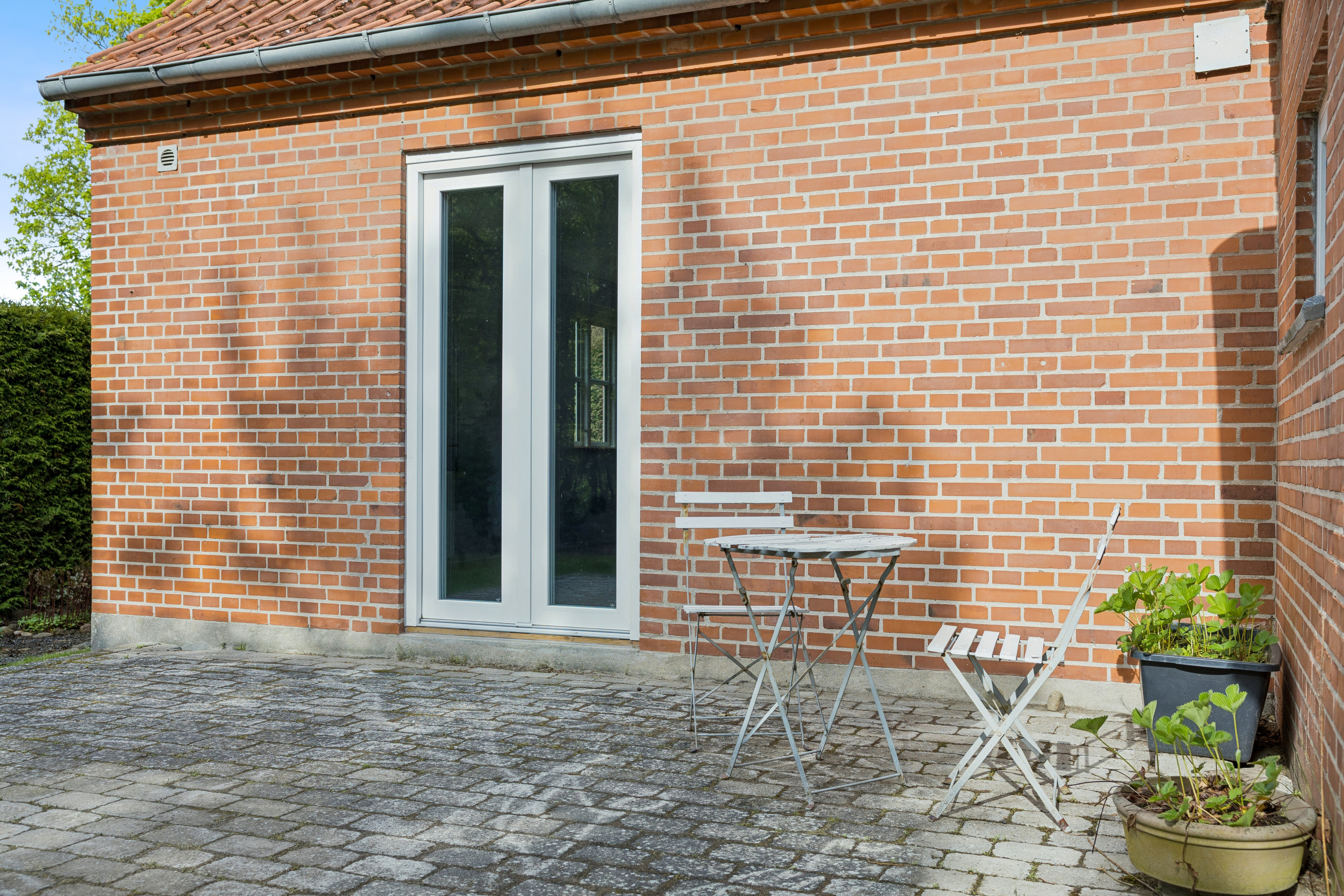 Fremhævet terrasse billede i fuldskærmstilstand. Billede af Søvej 18, 4540 Fårevejle