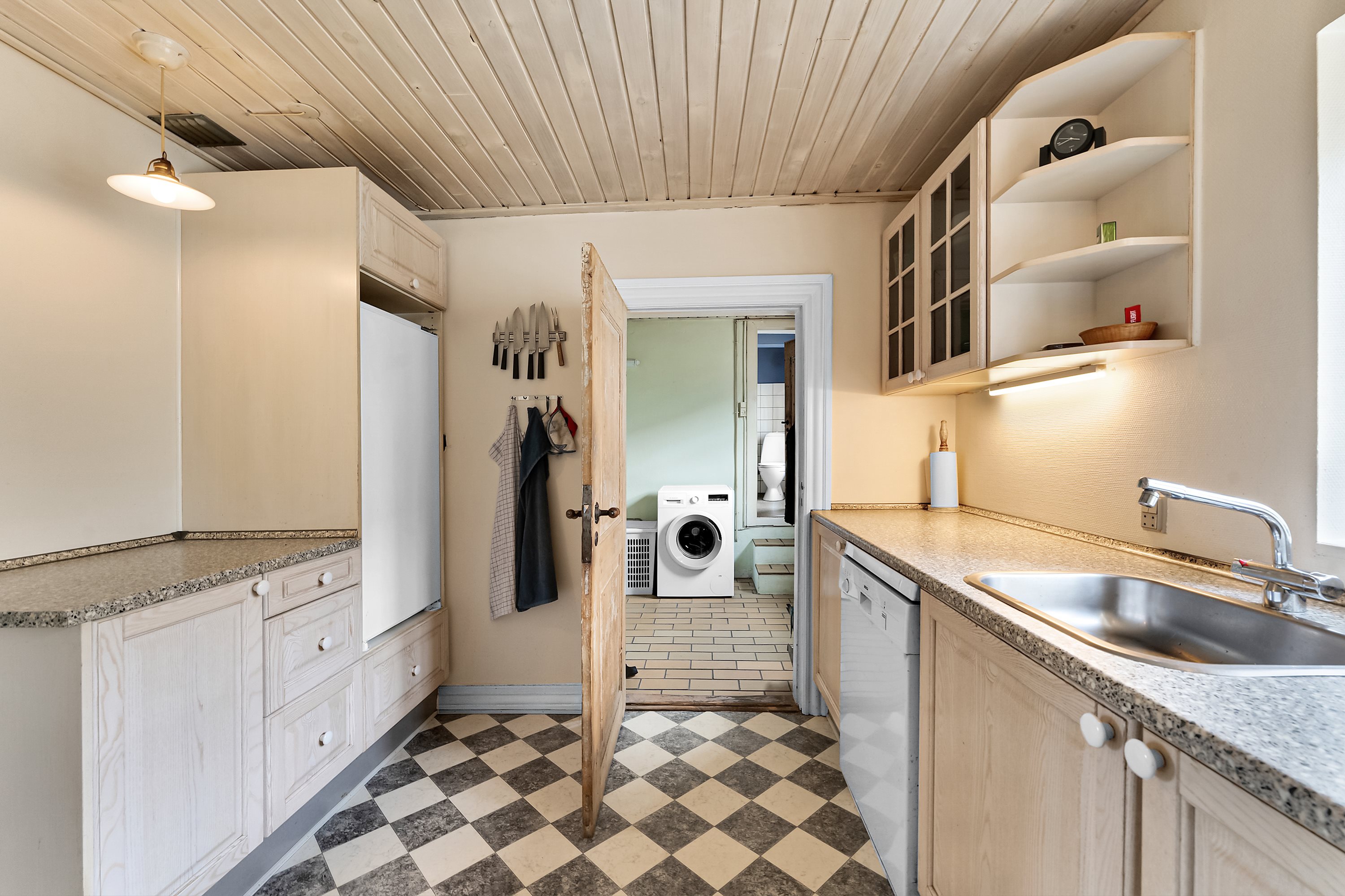 Fremhævet køkken billede i fuldskærmstilstand. Billede af Stationsvej 42, 8981 Spentrup