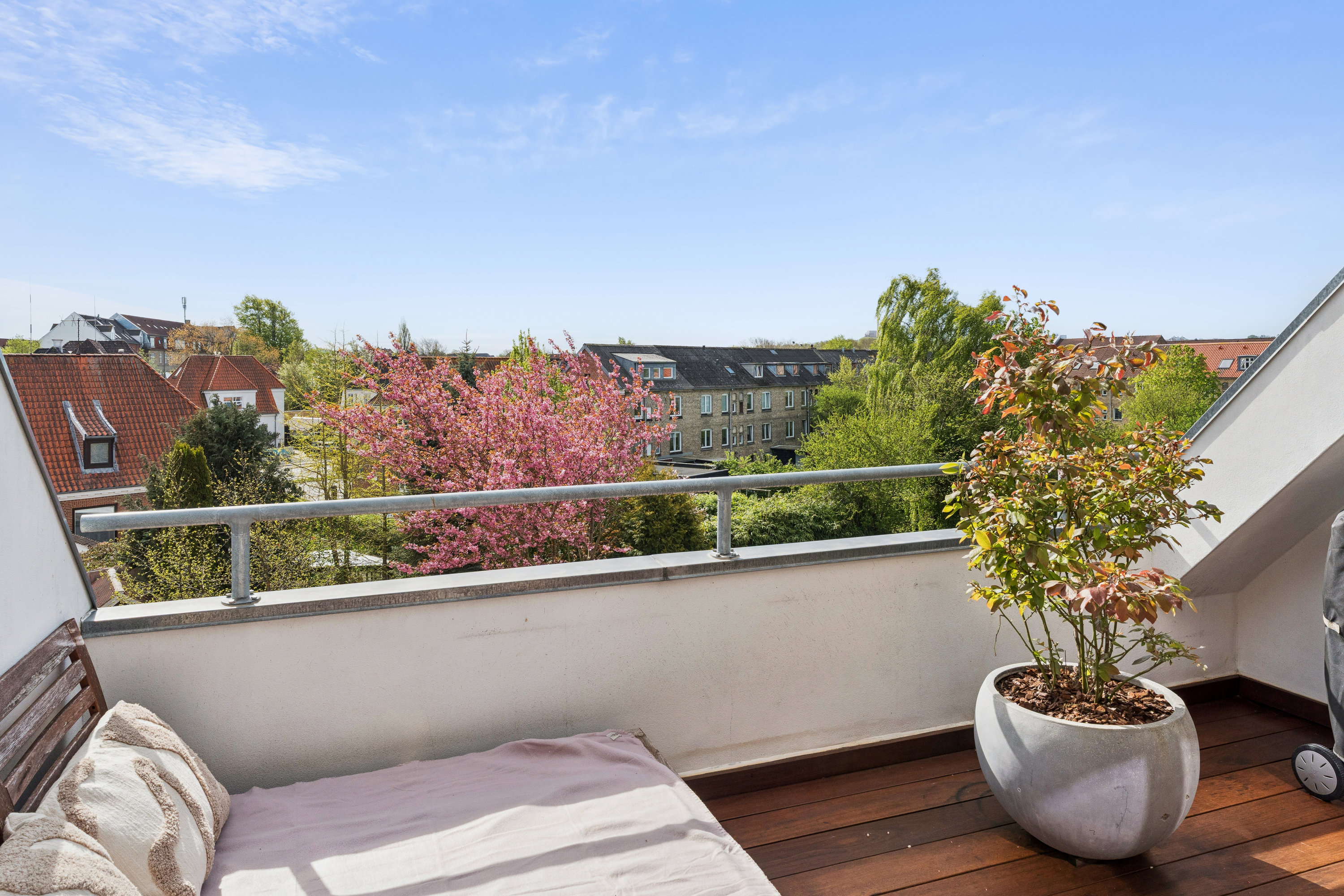 Fremhævet terrasse billede i fuldskærmstilstand. Billede af Sjællandsgade 100, 1. tv., 9000 Aalborg