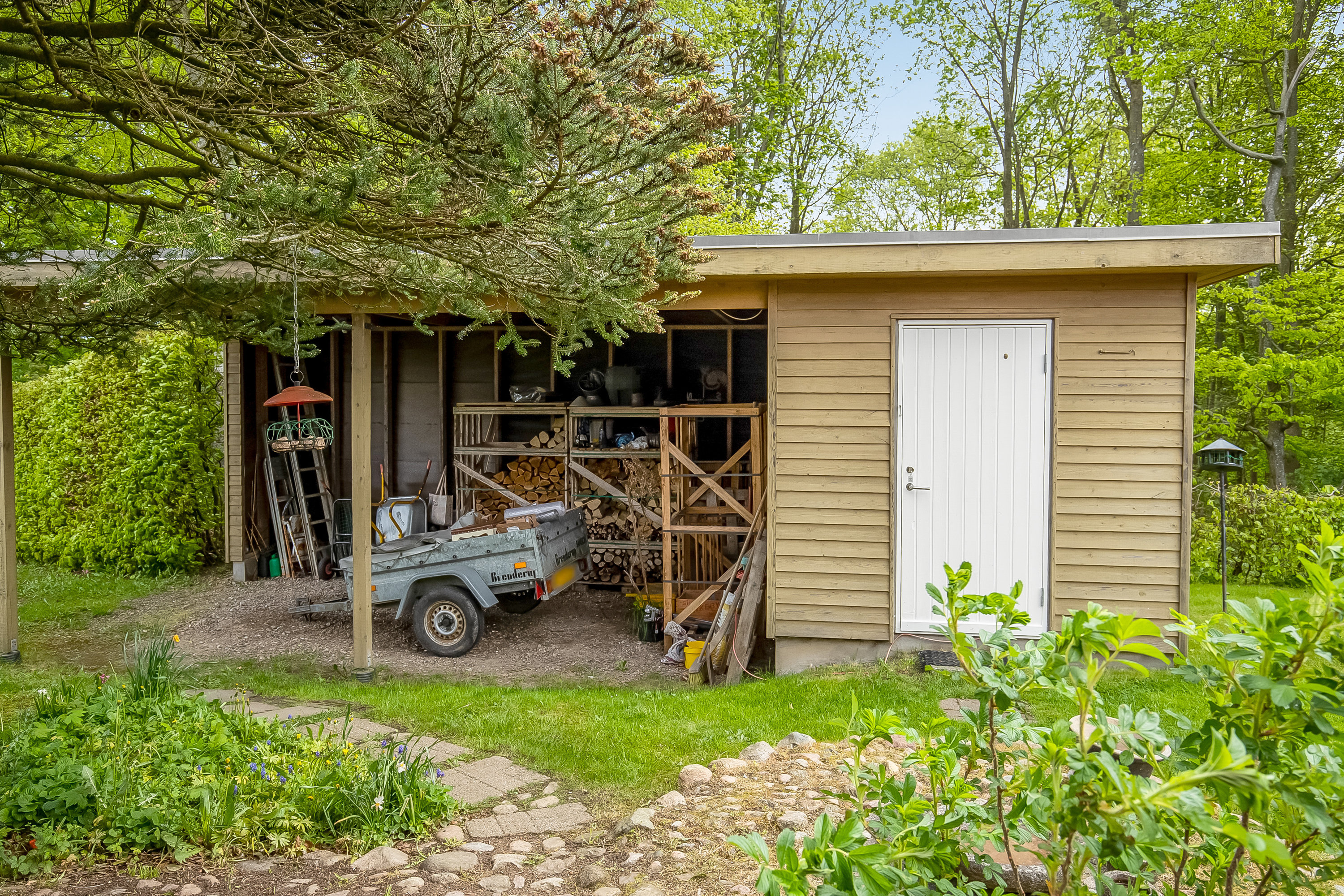 Fremhævet carport billede i fuldskærmstilstand. Billede af Chr Winthersvej 60, Uhrhøj, 7100 Vejle
