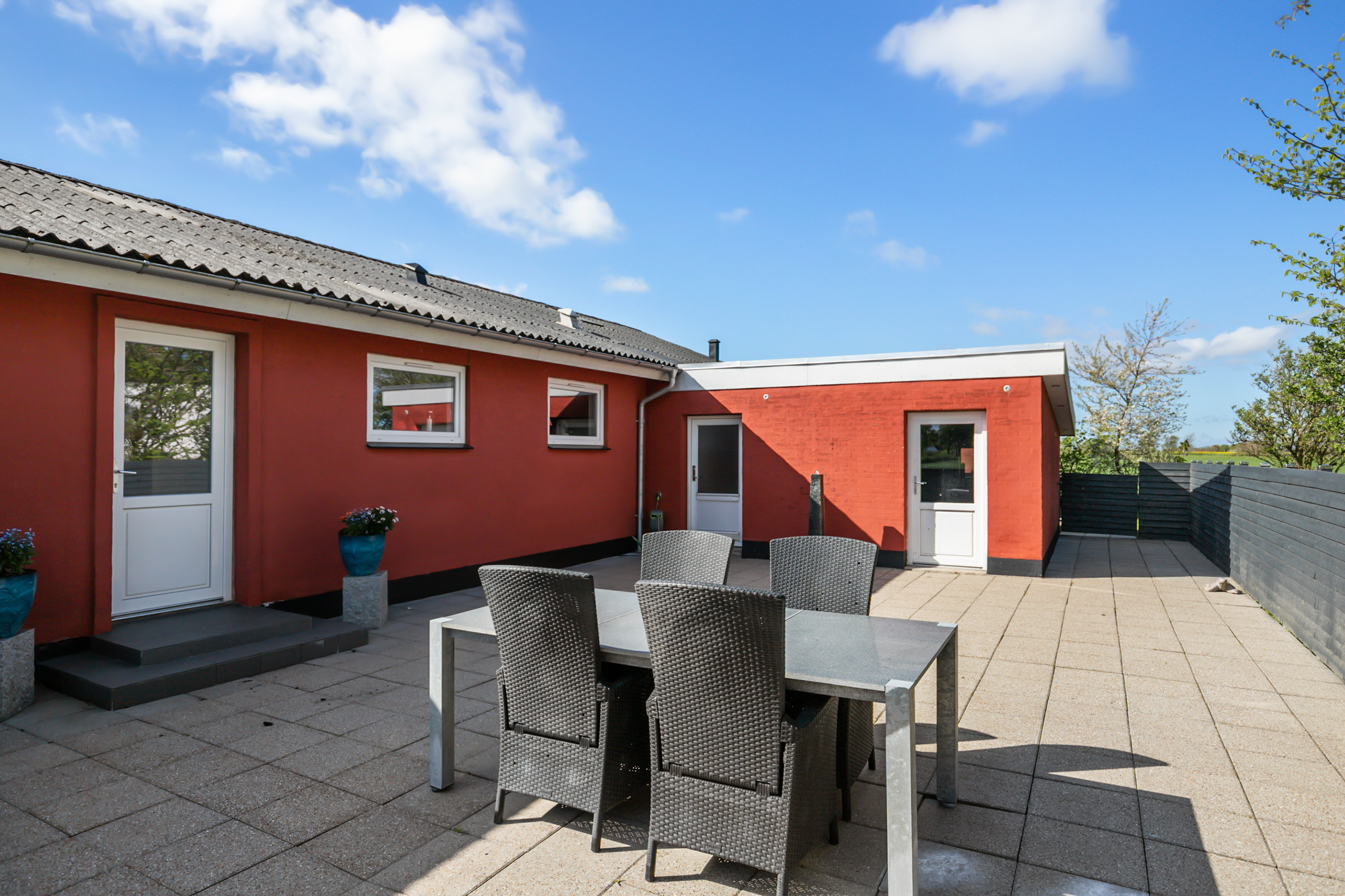 Fremhævet terrasse billede i fuldskærmstilstand. Billede af Vilstedvej 92, Vindblæs, 9670 Løgstør
